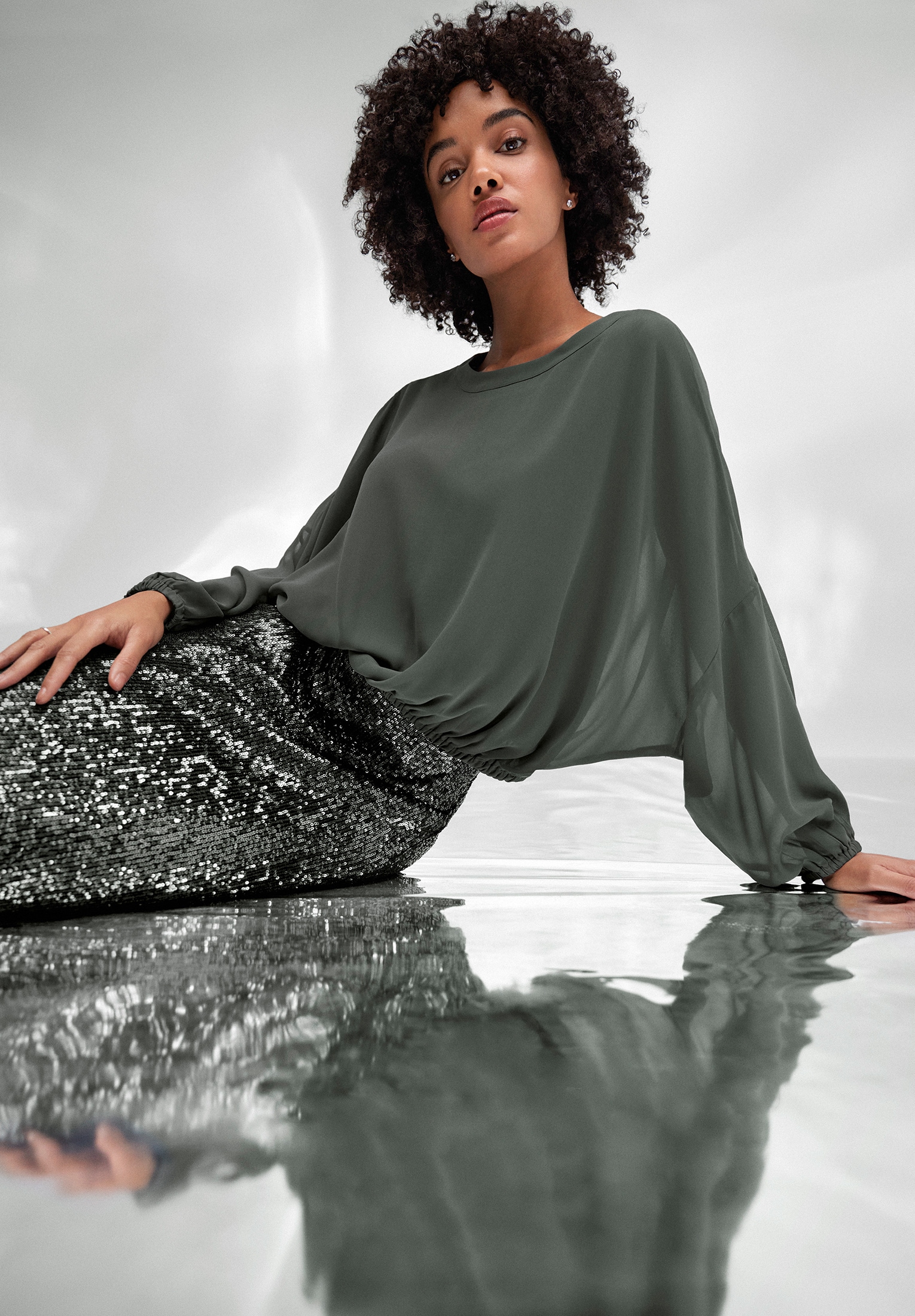 Vera Mont Schlupfbluse »Vera Mont Oversize-Bluse mit Rundhalsausschnitt«
