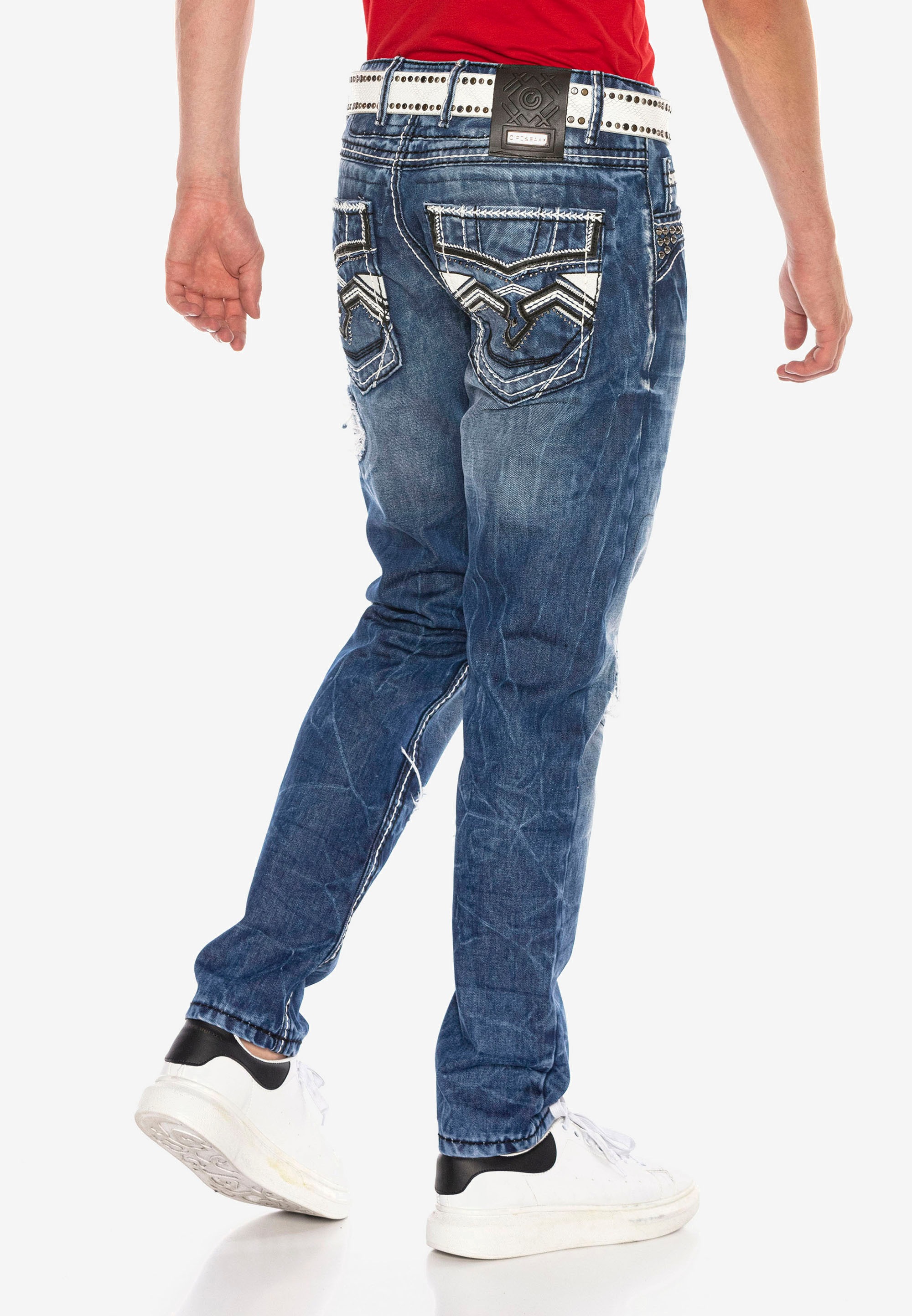 Cipo & Baxx Bequeme Jeans, im angesagten Destroyed-Look
