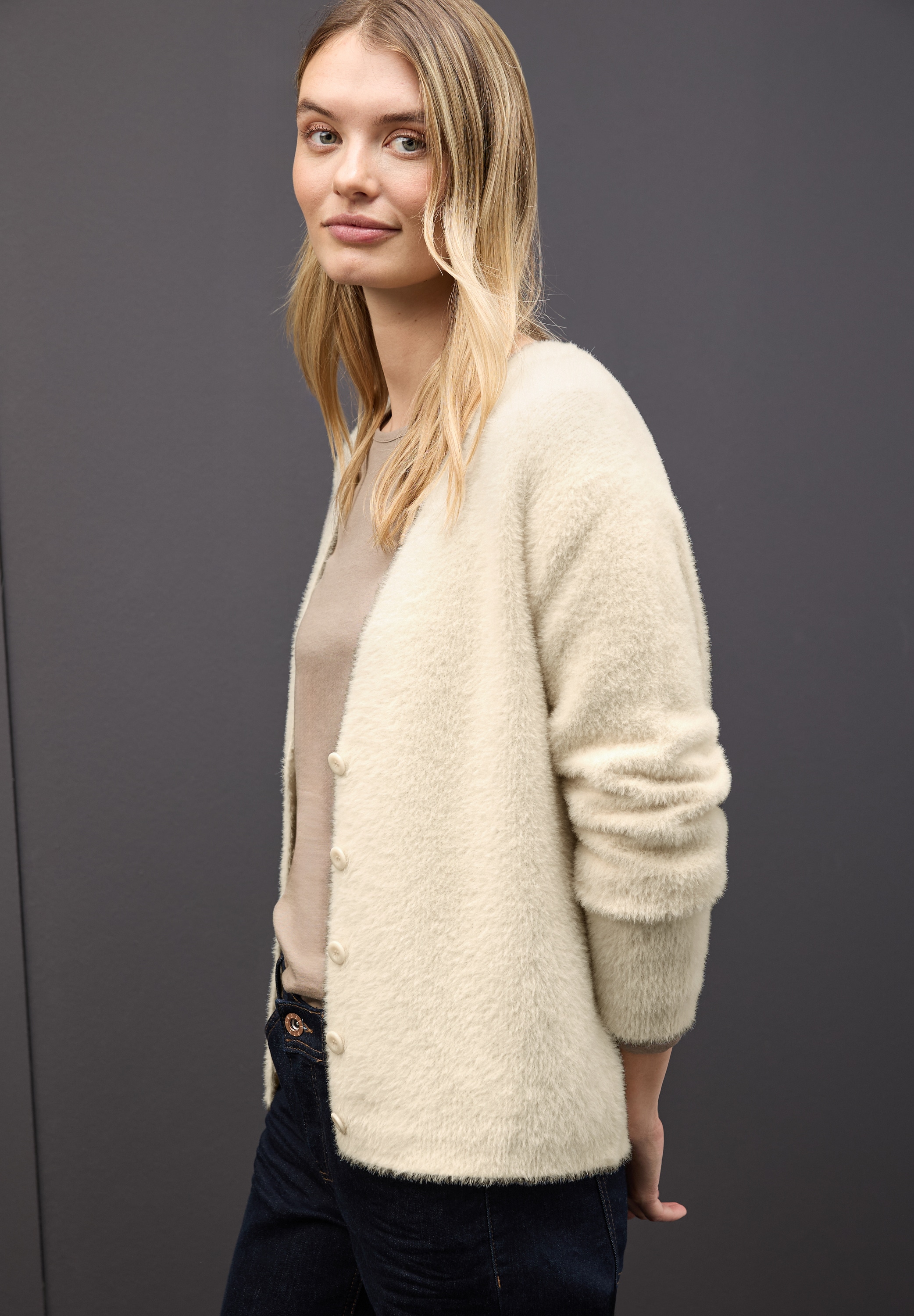 STREET ONE Cardigan mit V-Ausschnitt