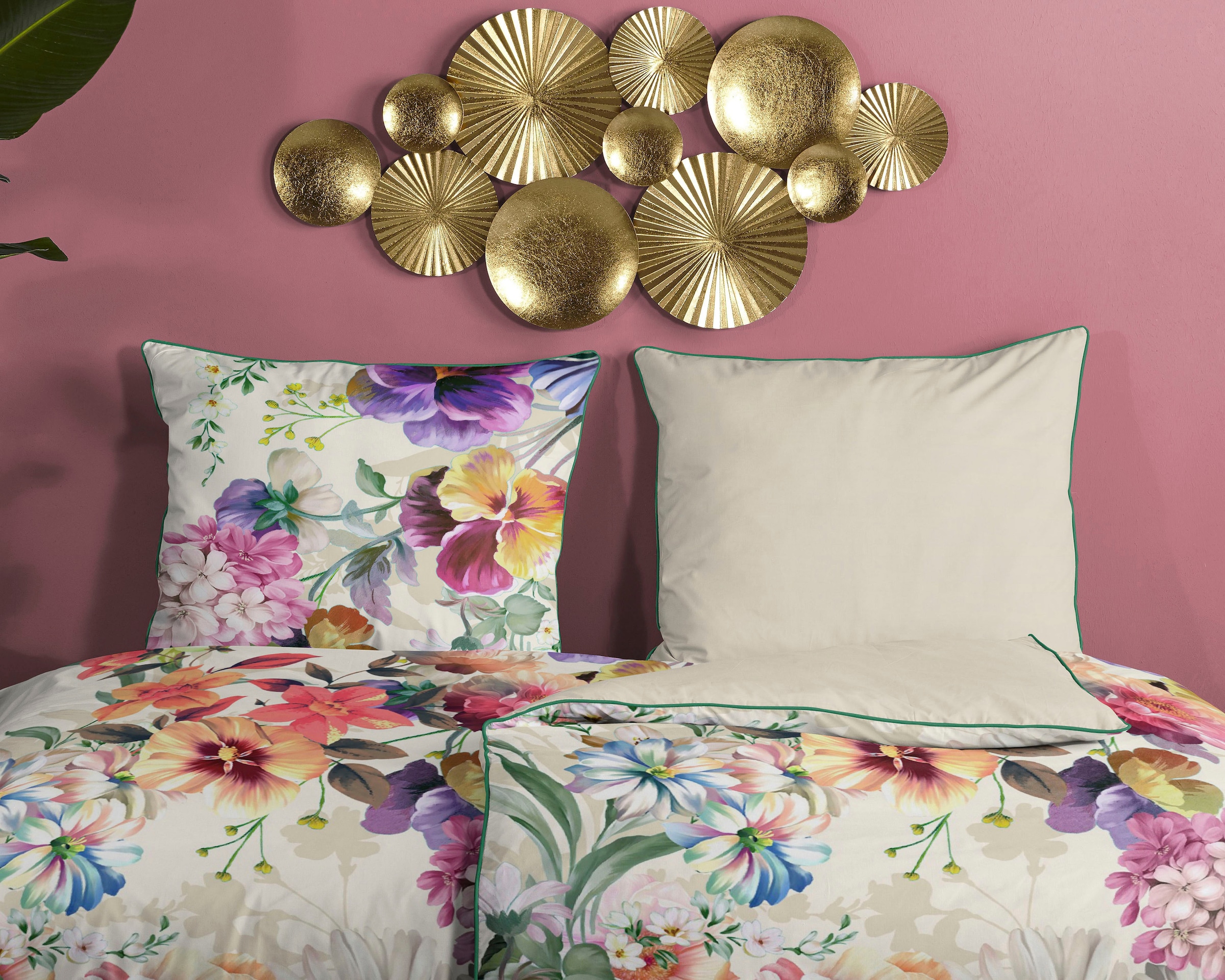 Descanso Wendebettwäsche »Novara«, Baumwolle, Satin, 135x200, Biese, Reißverschluss, Wende, Blumen, Natur
