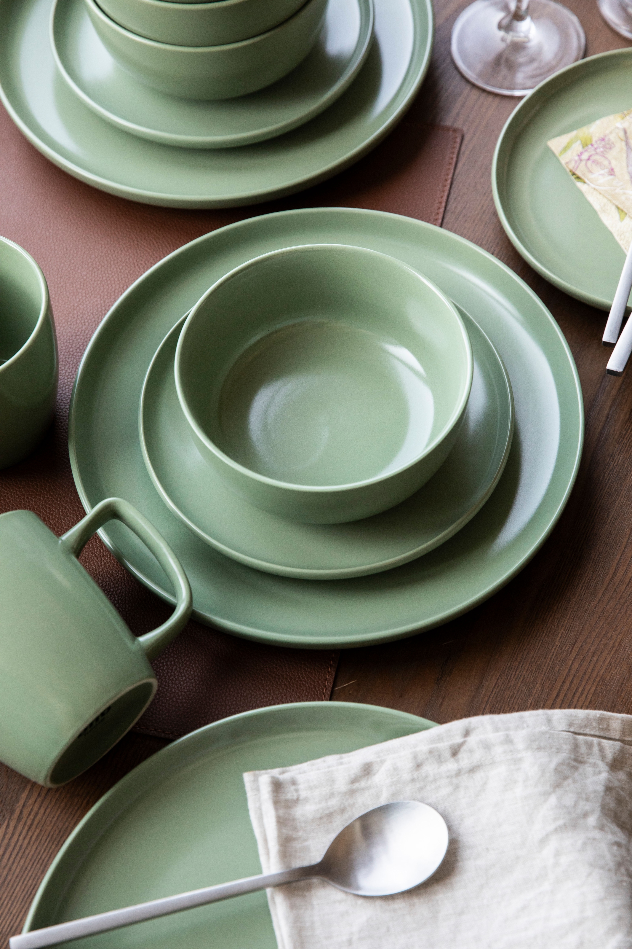 OTTO home Geschirr-Set »Tommik, außen matt, innen glänzend« spülmaschinenfest und mikrowellengeeignet