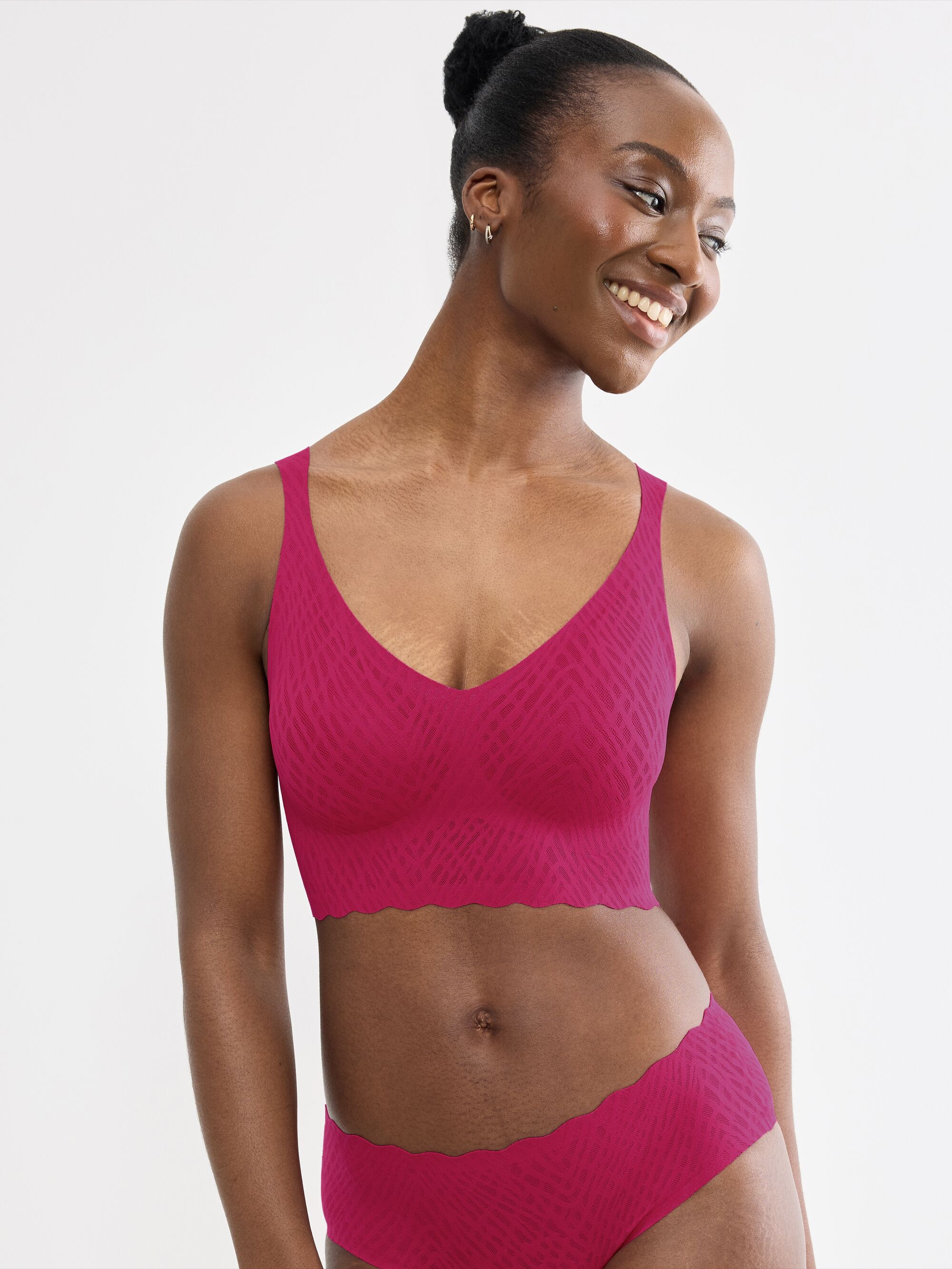 sloggi Bralette "ZERO Feel Bliss" herausnehmbare, atmungsaktive Pads, Stretch-Spitze, mittlerer Halt