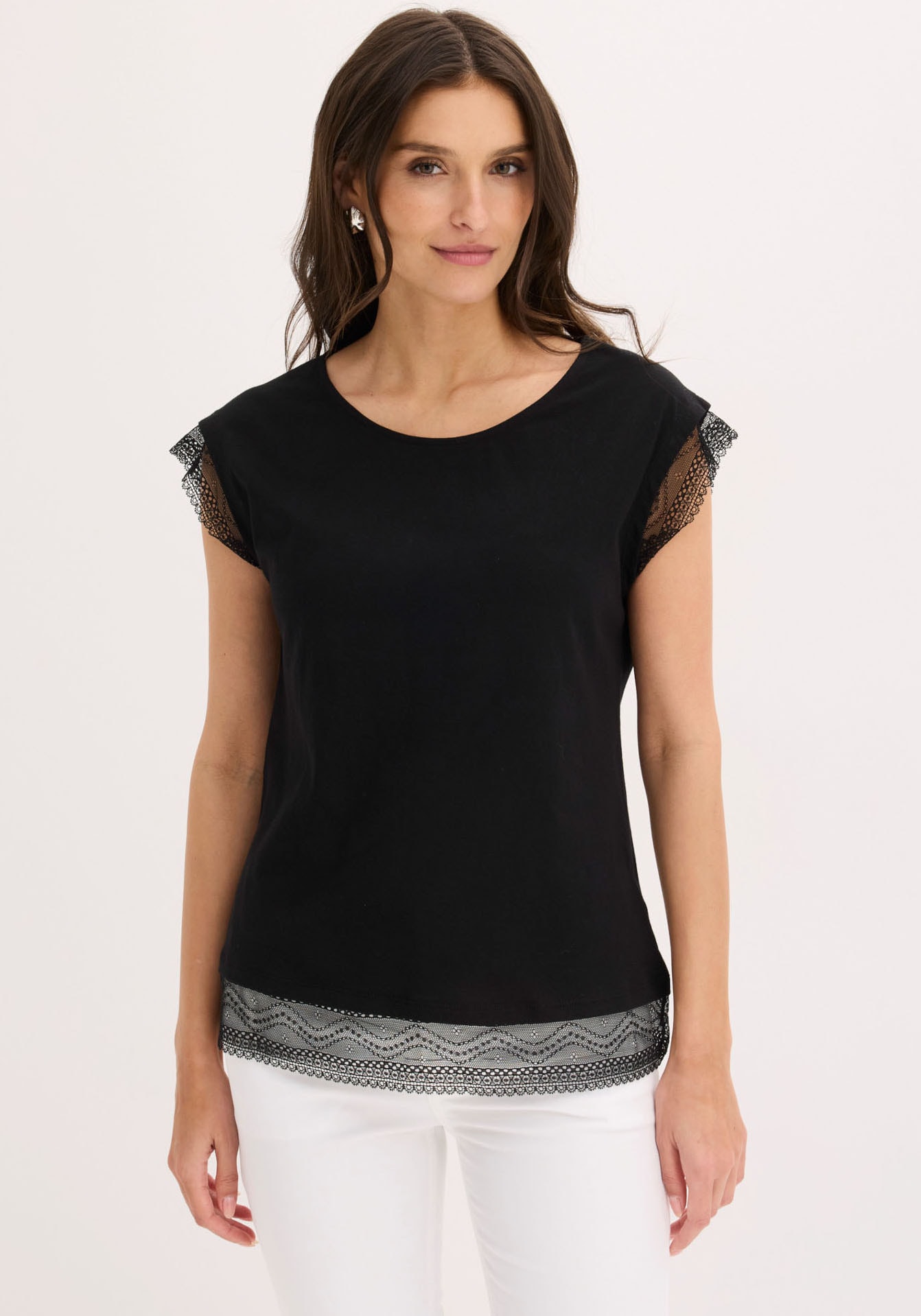 bonprix T-Shirt bequeme Passform, überschnittene Schultern, mit Spitzendetails