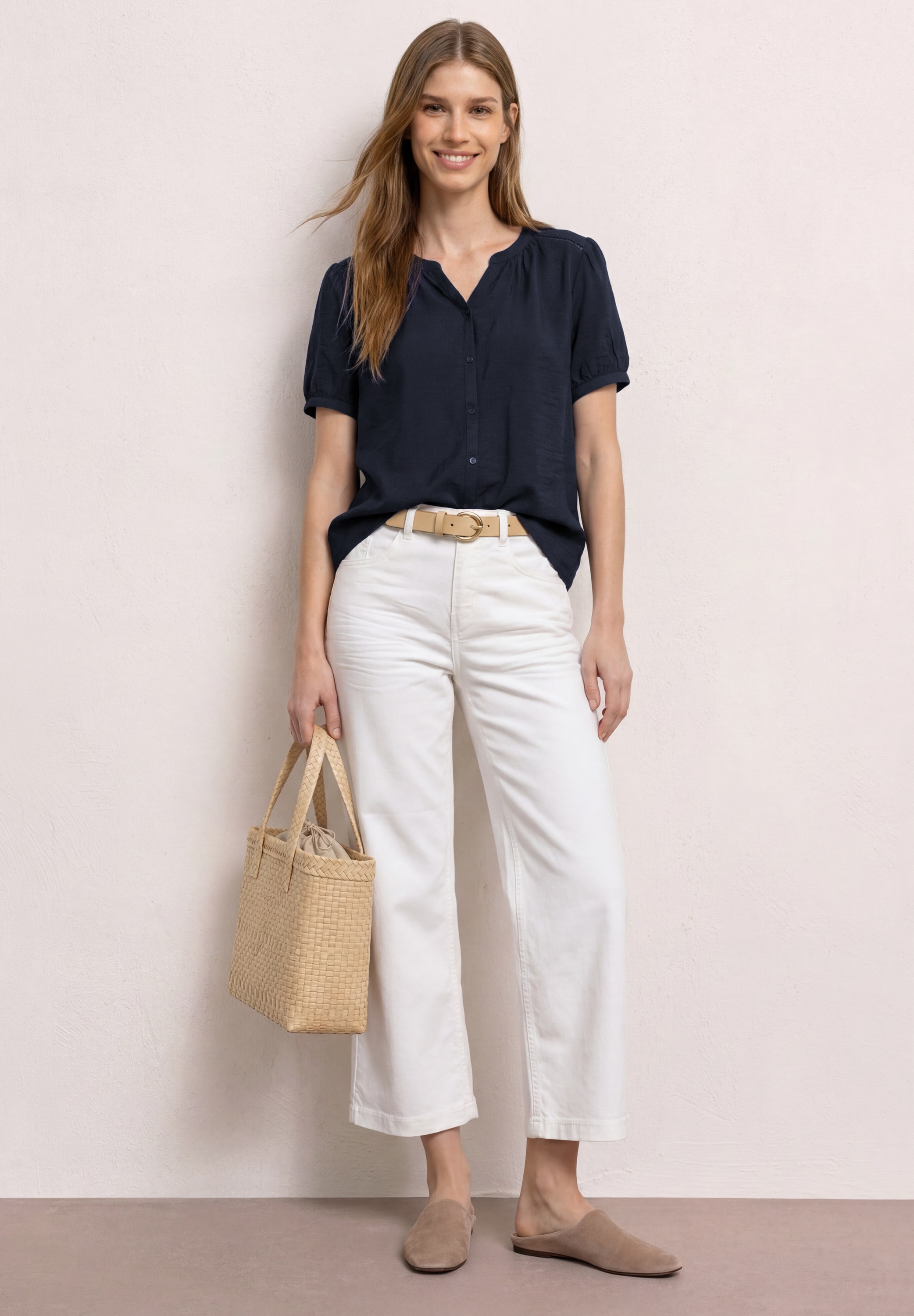 STREET ONE Kurzarmbluse Sommerbluse mit Split Neck und Knöpfen