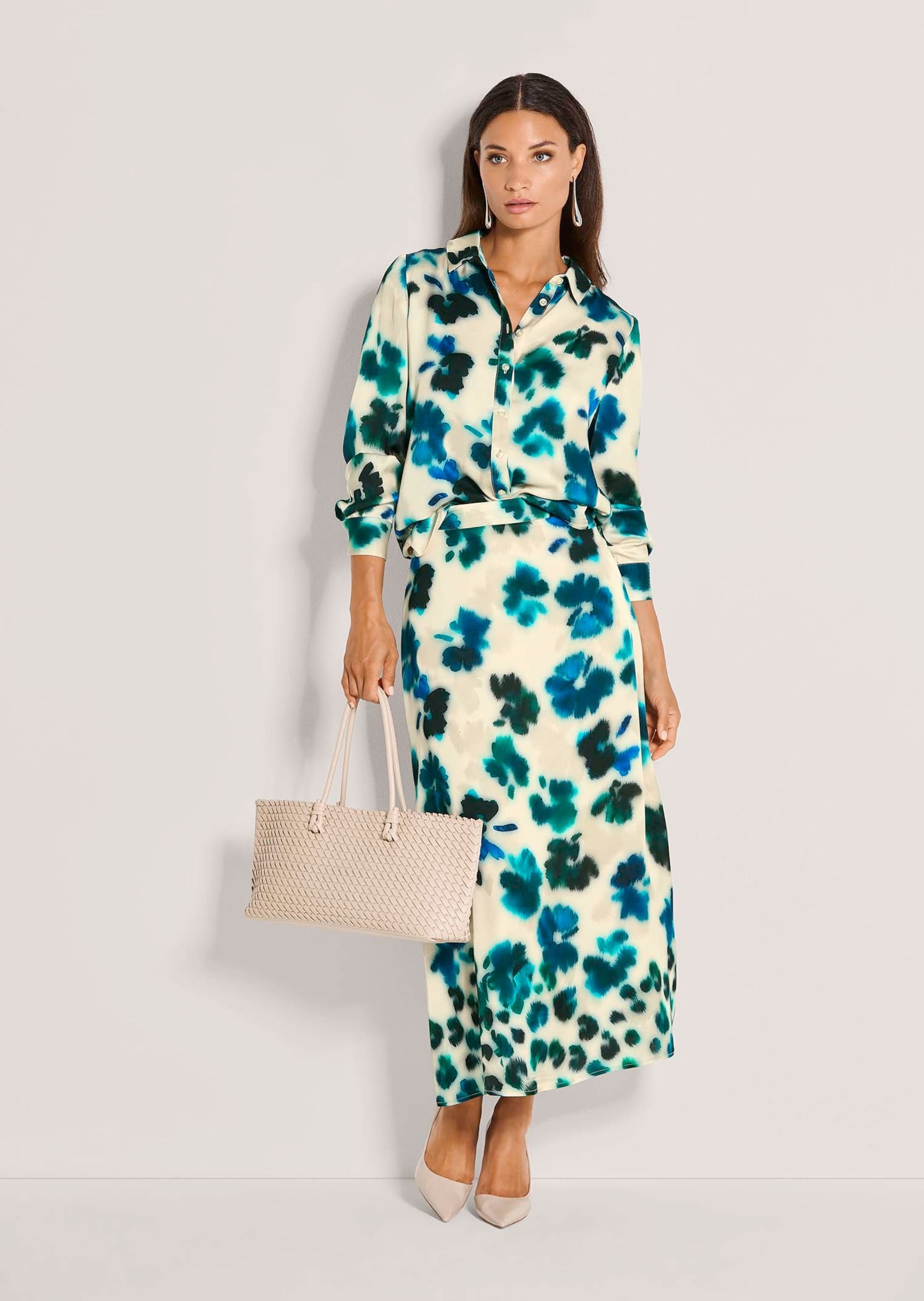 MADELEINE Langarmbluse »Hemdbluse Viskosebluse mit floralem Aquarellmuster«