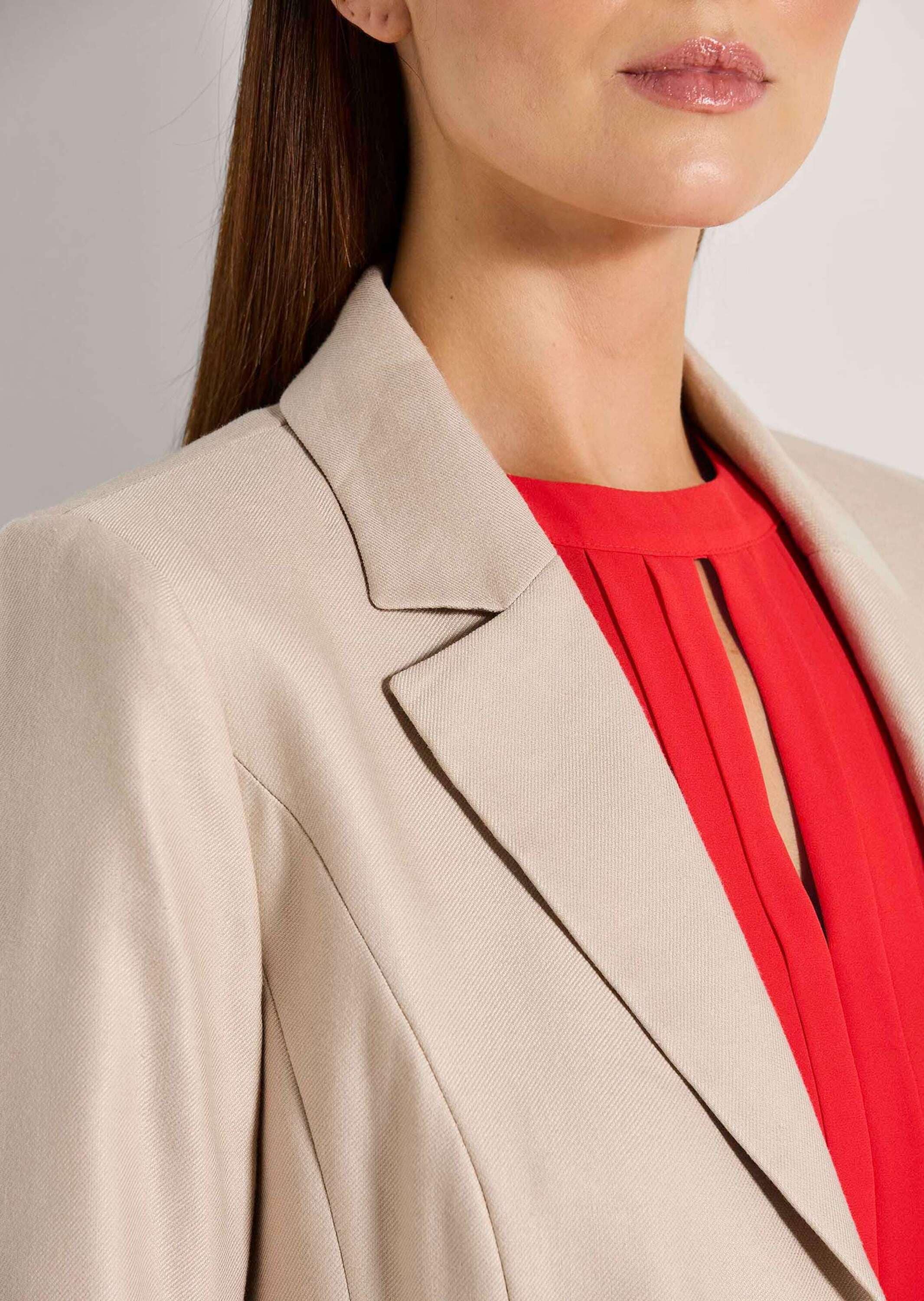MADELEINE Kurzblazer »Blazer Blazer in modischer Kurzform«