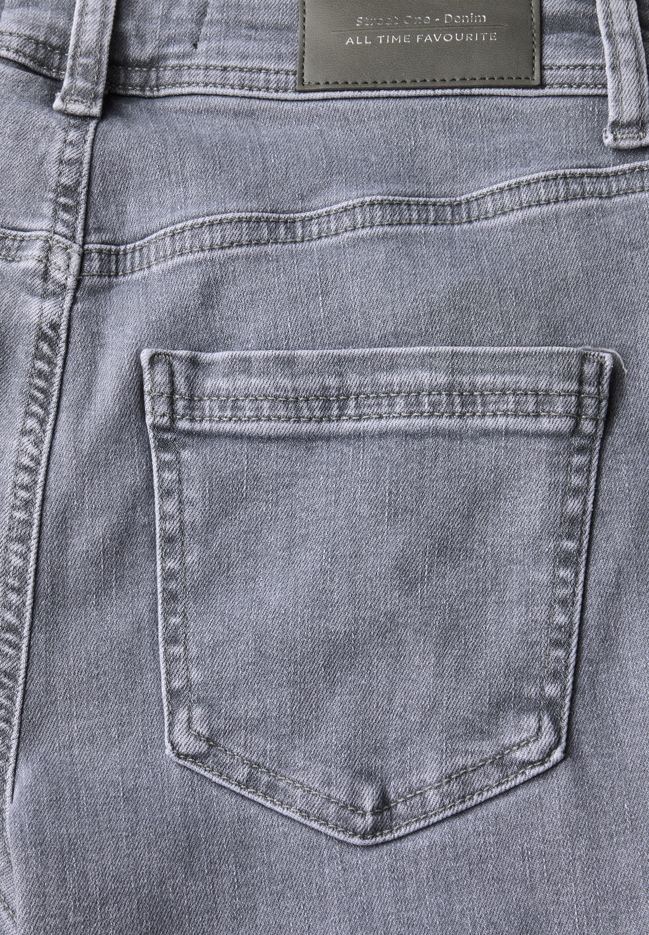 STREET ONE Bootcut-Jeans, im 5-Pocket-Style