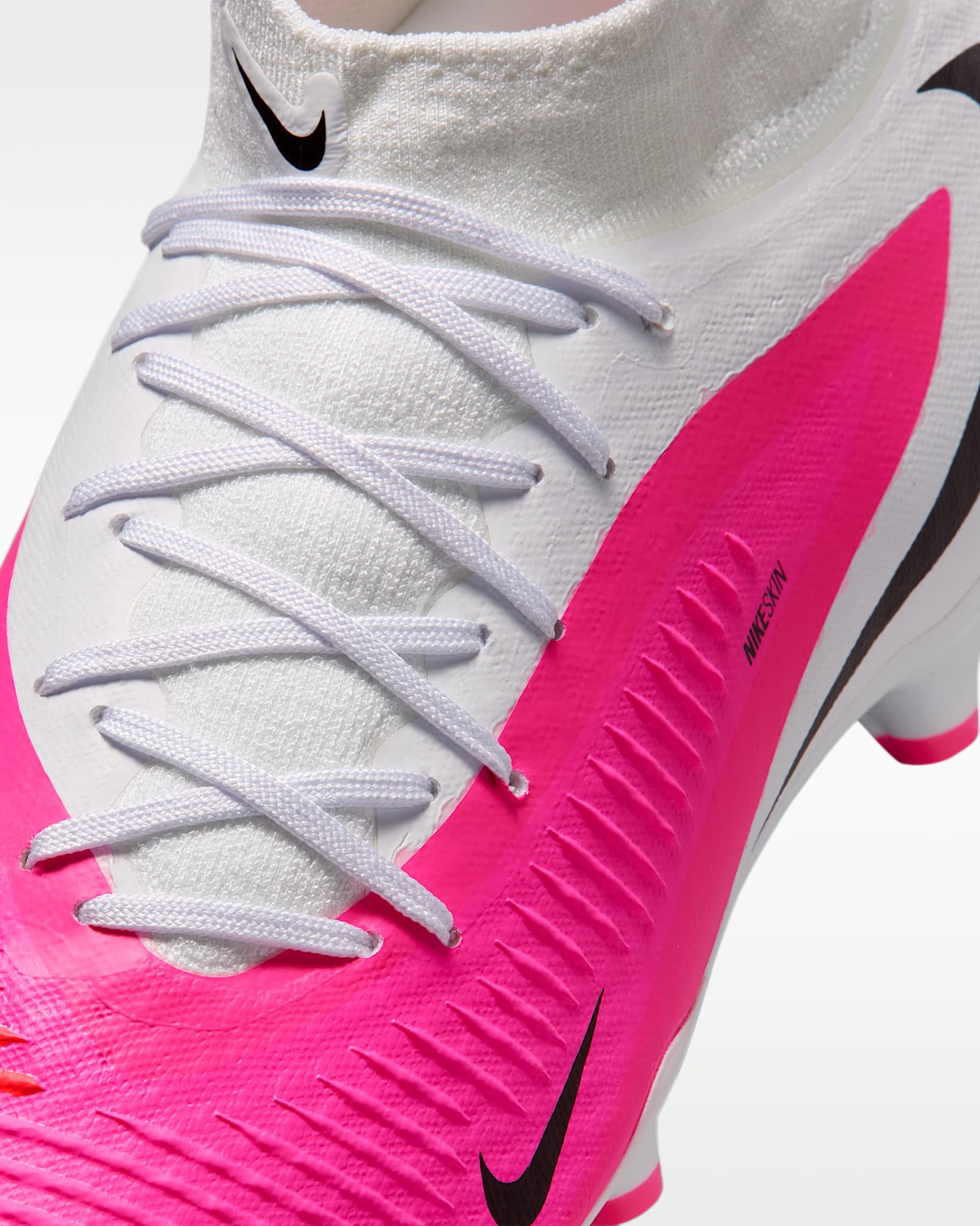 Nike Fußballschuh »PHANTOM 6 HIGH ACAD FG/MG T«  Außensohle für Rasenplätze und für feste Böden
