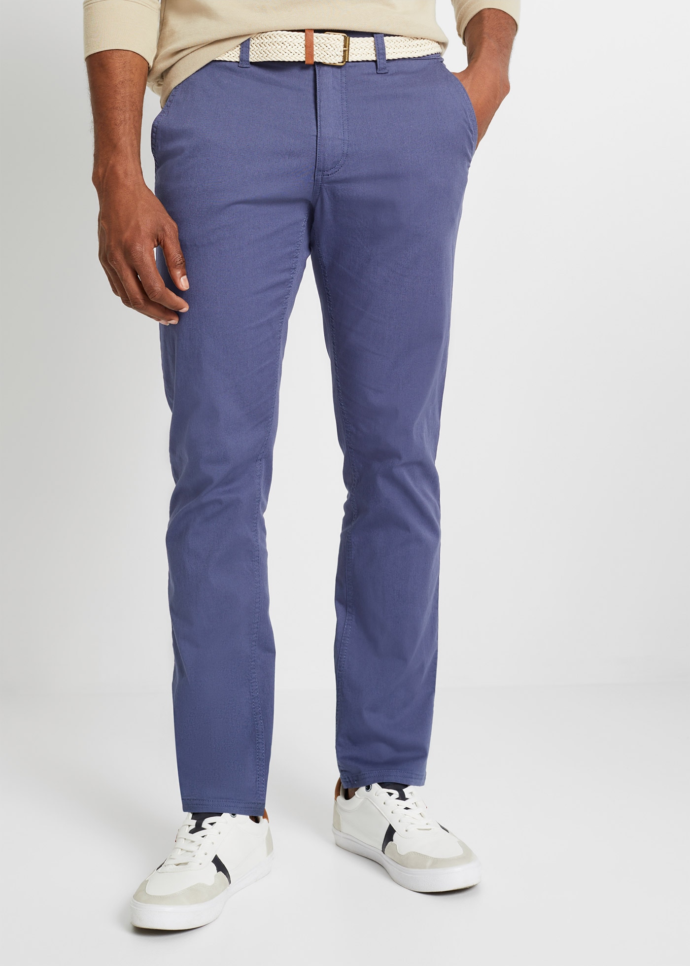 bonprix "Regular Fit Chinohose mit Komfortbund und Gürtel, Straight" aus Baumwolle und Elasthan, mit Komfortbund und Gürtel, Regular Fit