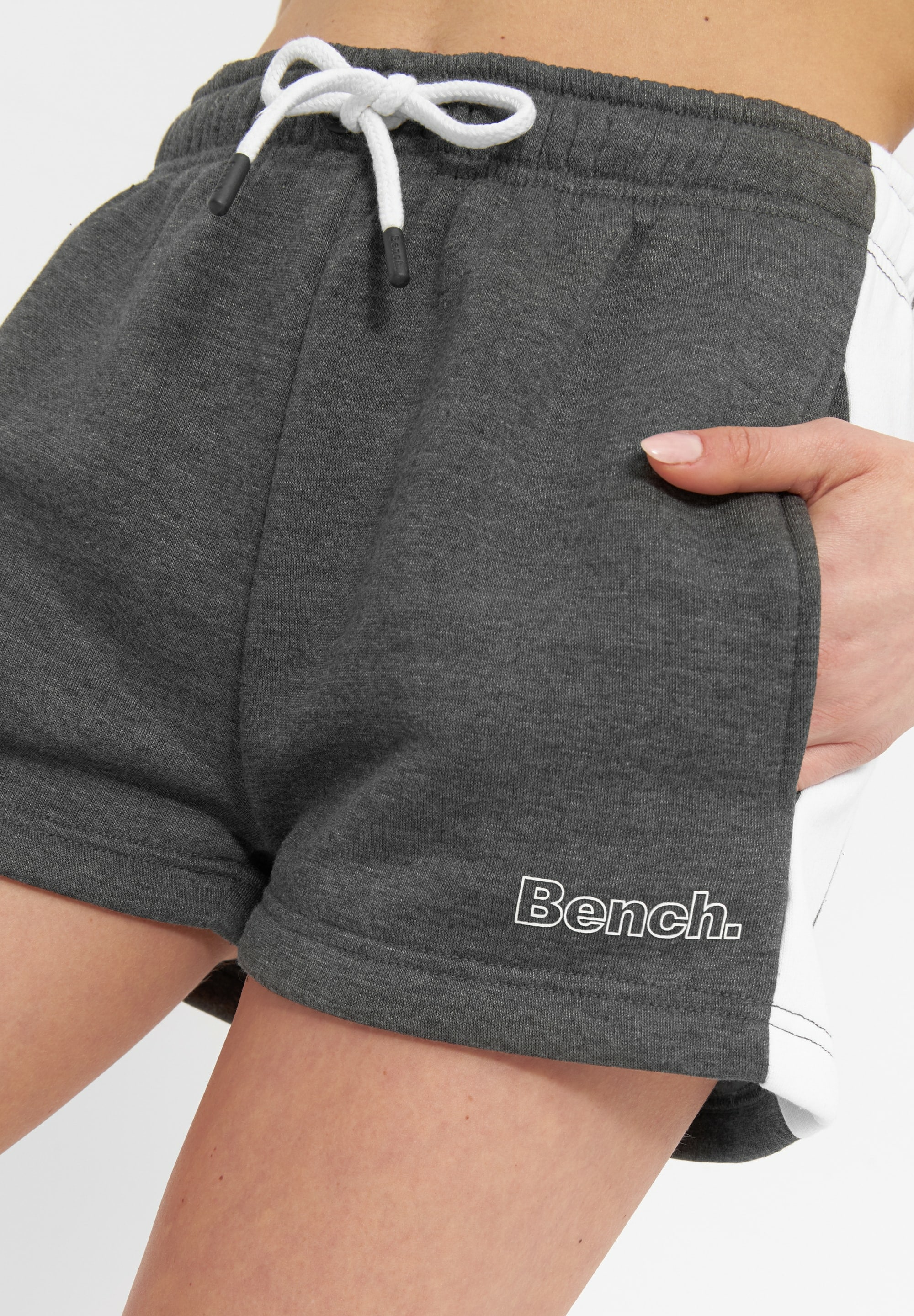 Bench. Shorts »Kelis«, Logo Gummidruck kaufen | BAUR
