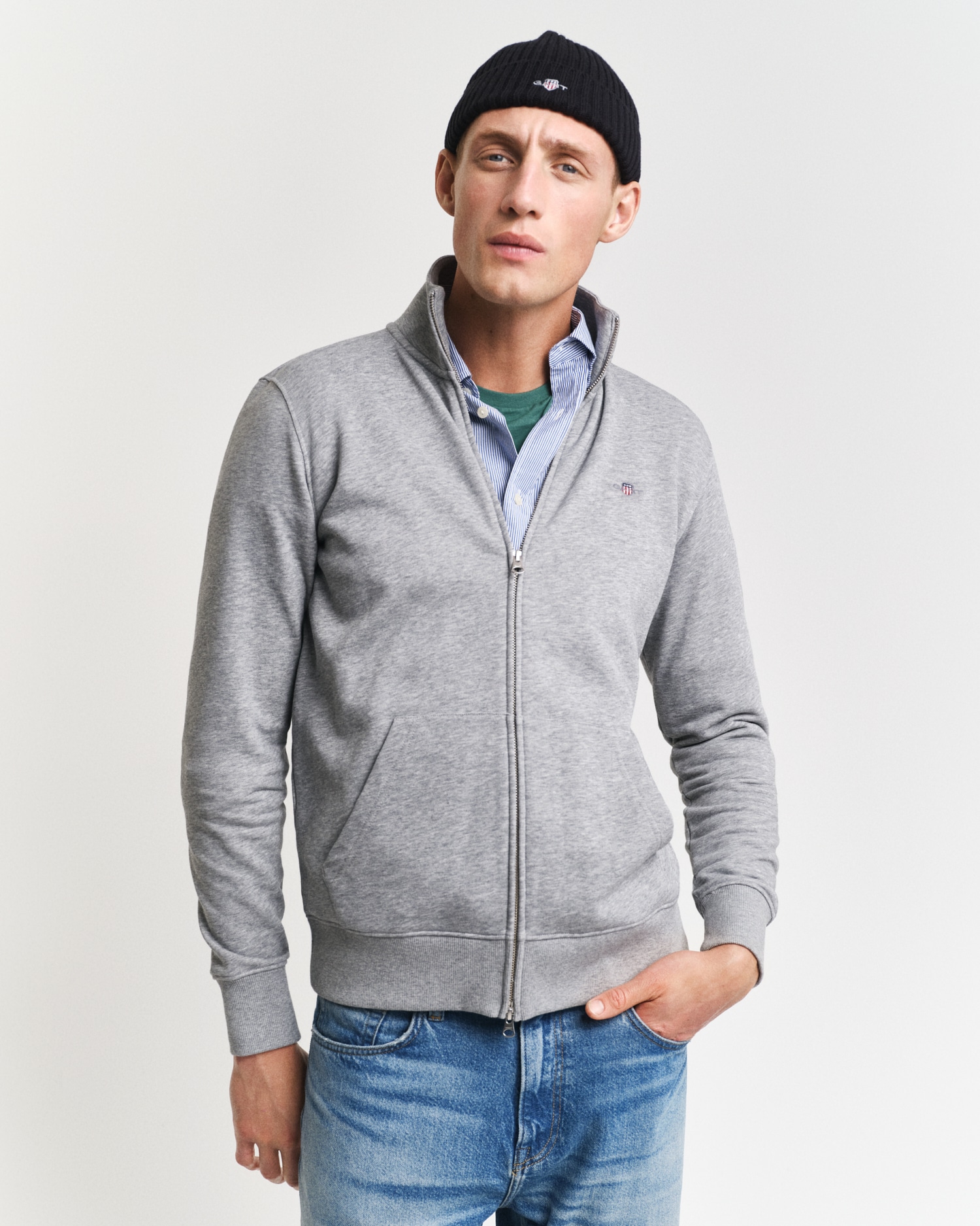 Gant Sweatjacke »REG SHIELD FULL ZIP SWEAT«, mit Logostickerei auf der Brust