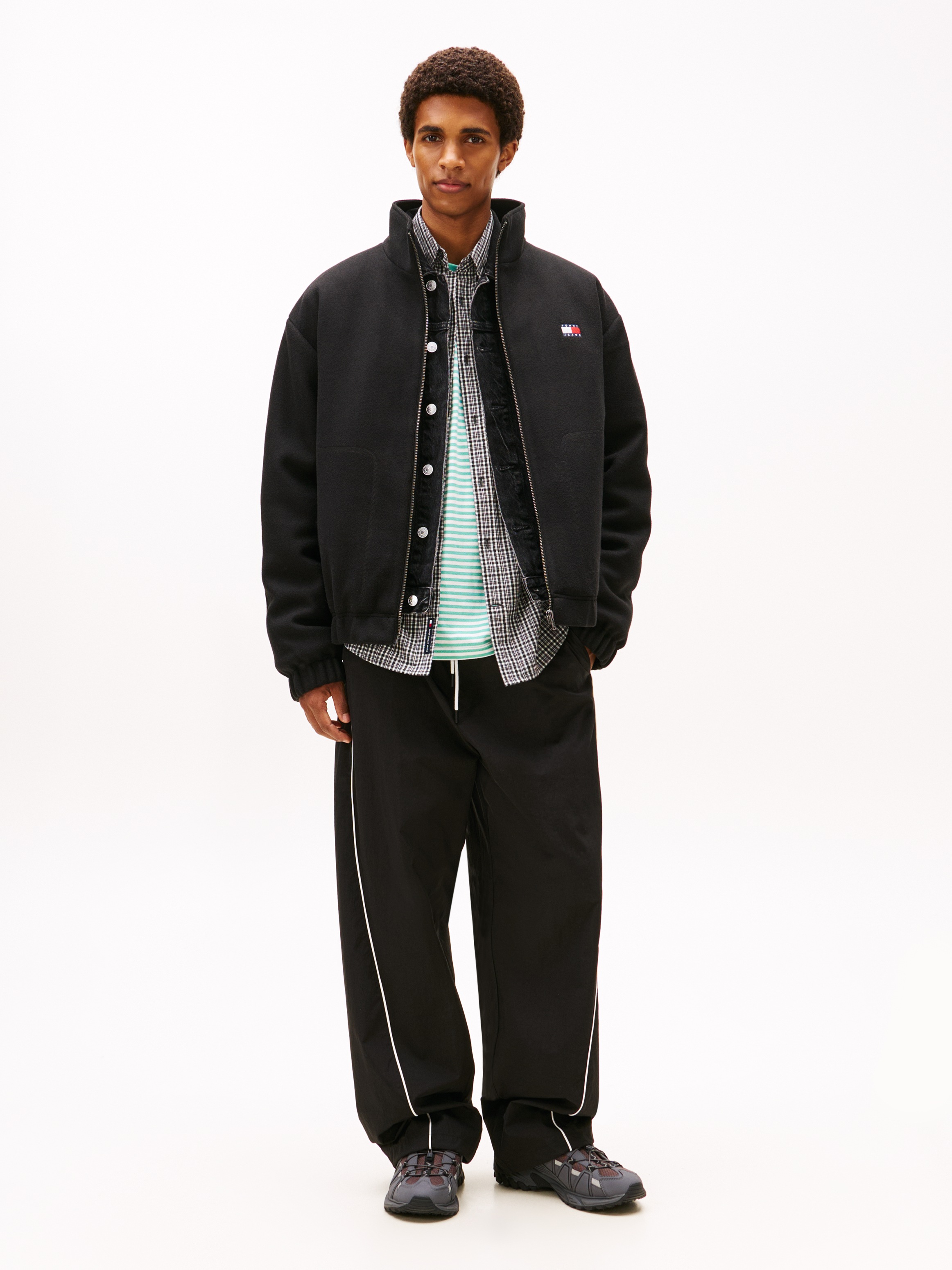 Fleecejacke TOMMY JEANS "TJM ESSENTIAL WOOL PADDED", Herren, Gr. L, schwarz, Web, Obermaterial: 75% Polyester, 25% Wolle, relaxed fit normal, elastischer Bund, Jacken Fleecejacke, relaxed fit, Stehkragen 4