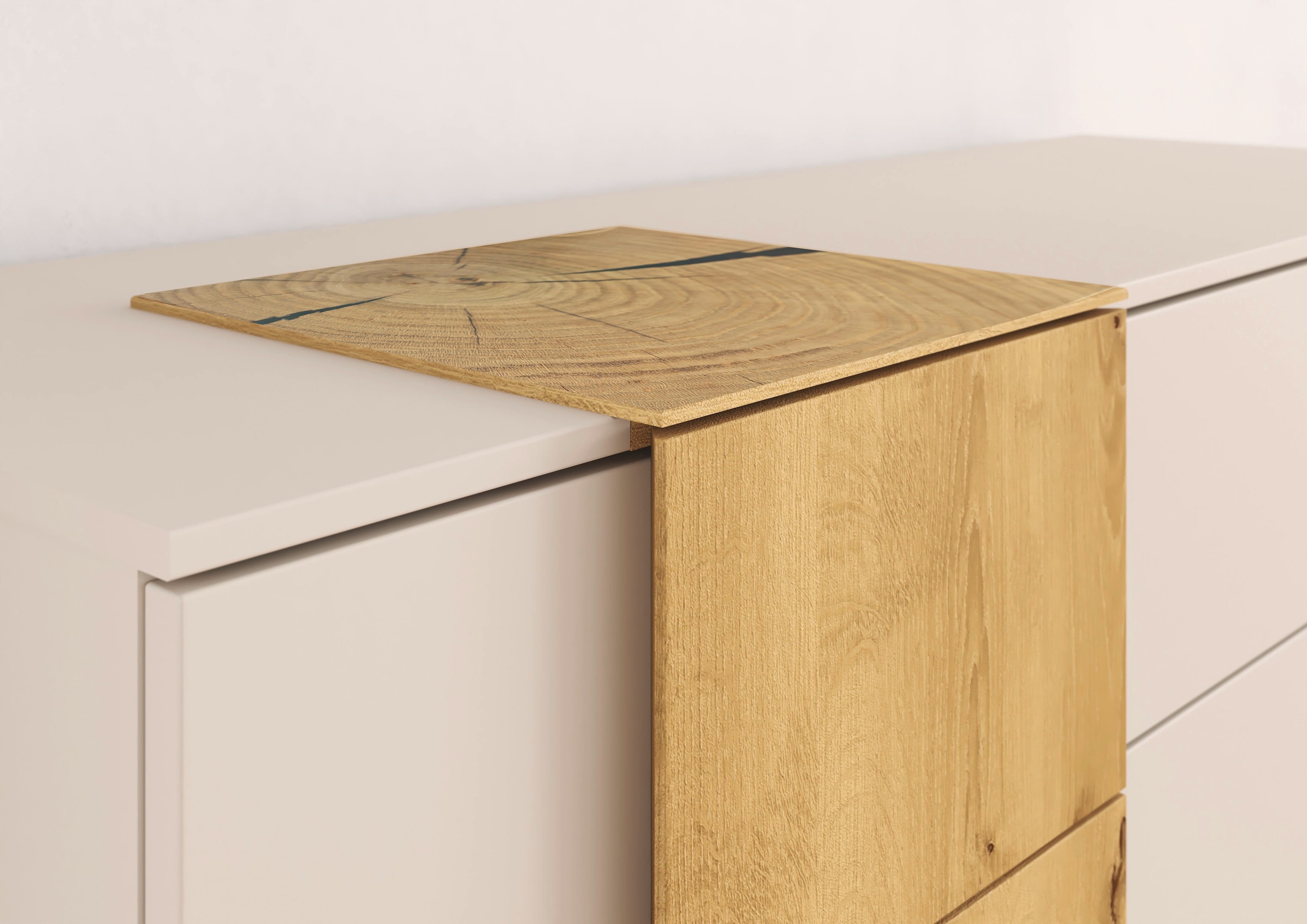 rauch Schubkastenkommode »Sideboard Kommode Schubladenkommode KONA« Breite 120 cm, Höhe 81 cm,  Absetzung Asteiche massiv, inkl. Soft-Close-Funktion MADE IN GERMANY