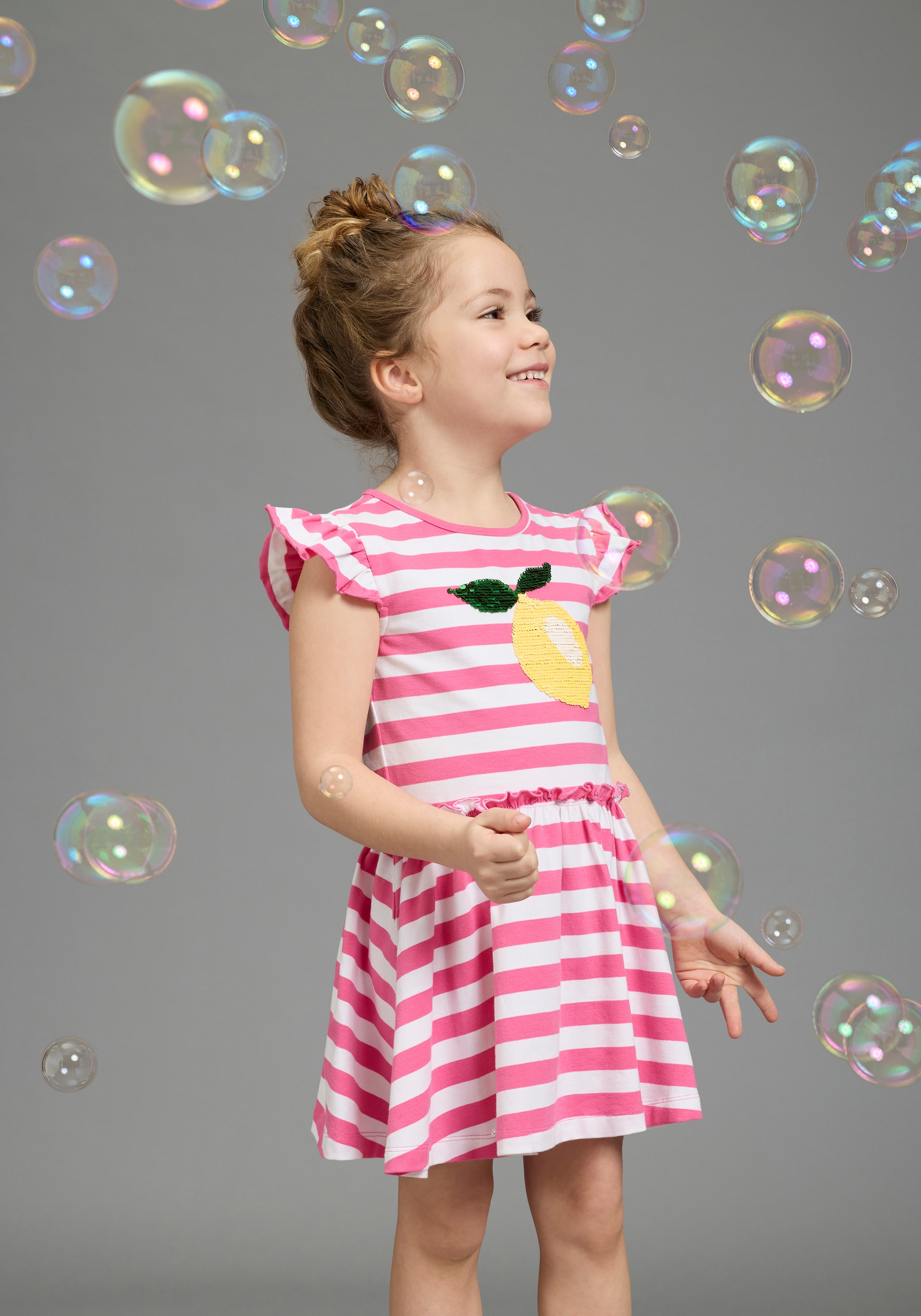 KIDSWORLD Jerseykleid »mit Pailletten für kleine Mädchen - Kirschen oder Zitronen Motiv« festlich,  kniefrei,  verspielt,  aus Baumwollmischung