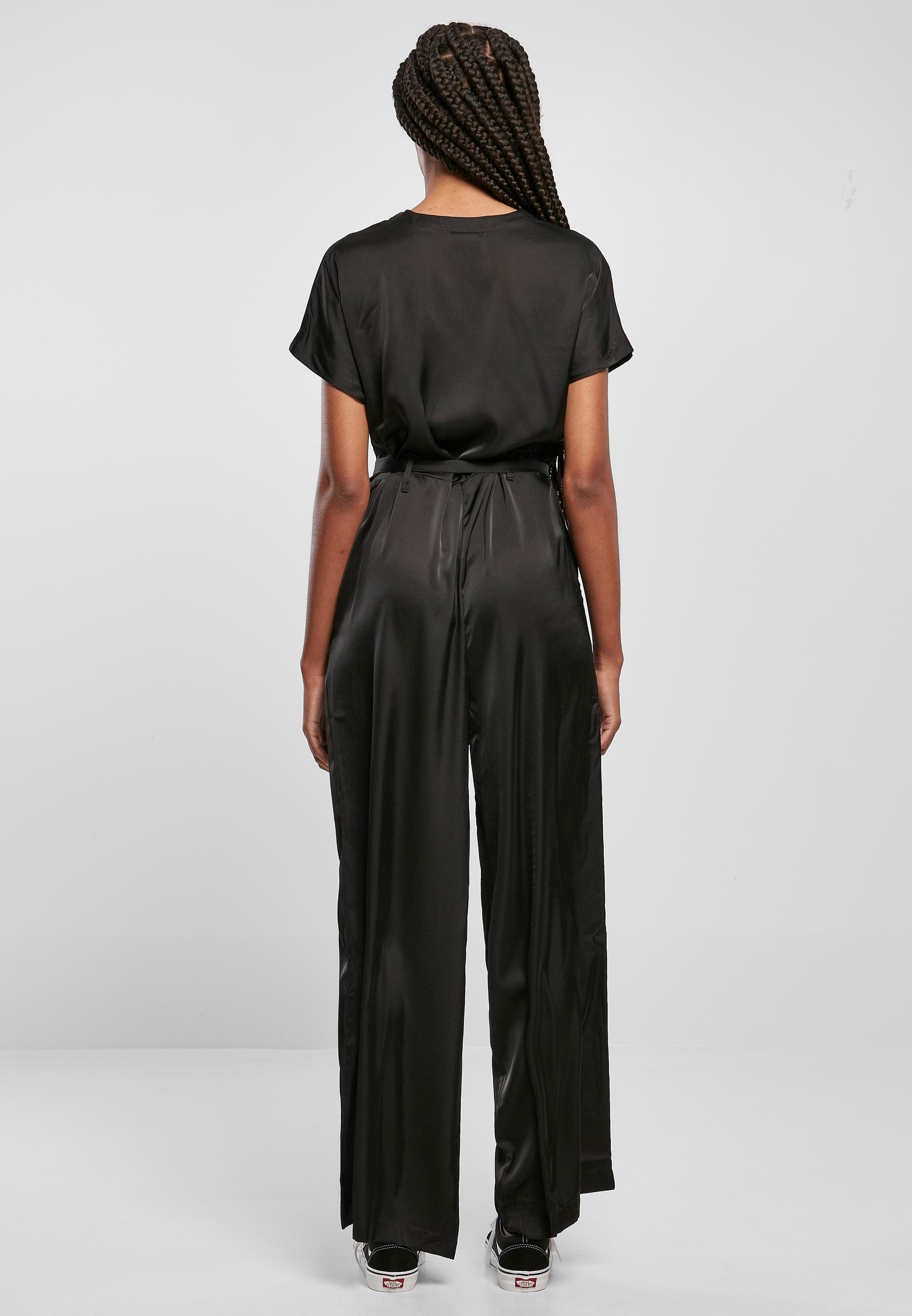 URBAN CLASSICS Jumpsuit »Urban Classics Damen Ladies Satin Wide Leg Belt Jumpsuit«, (1 tlg.)