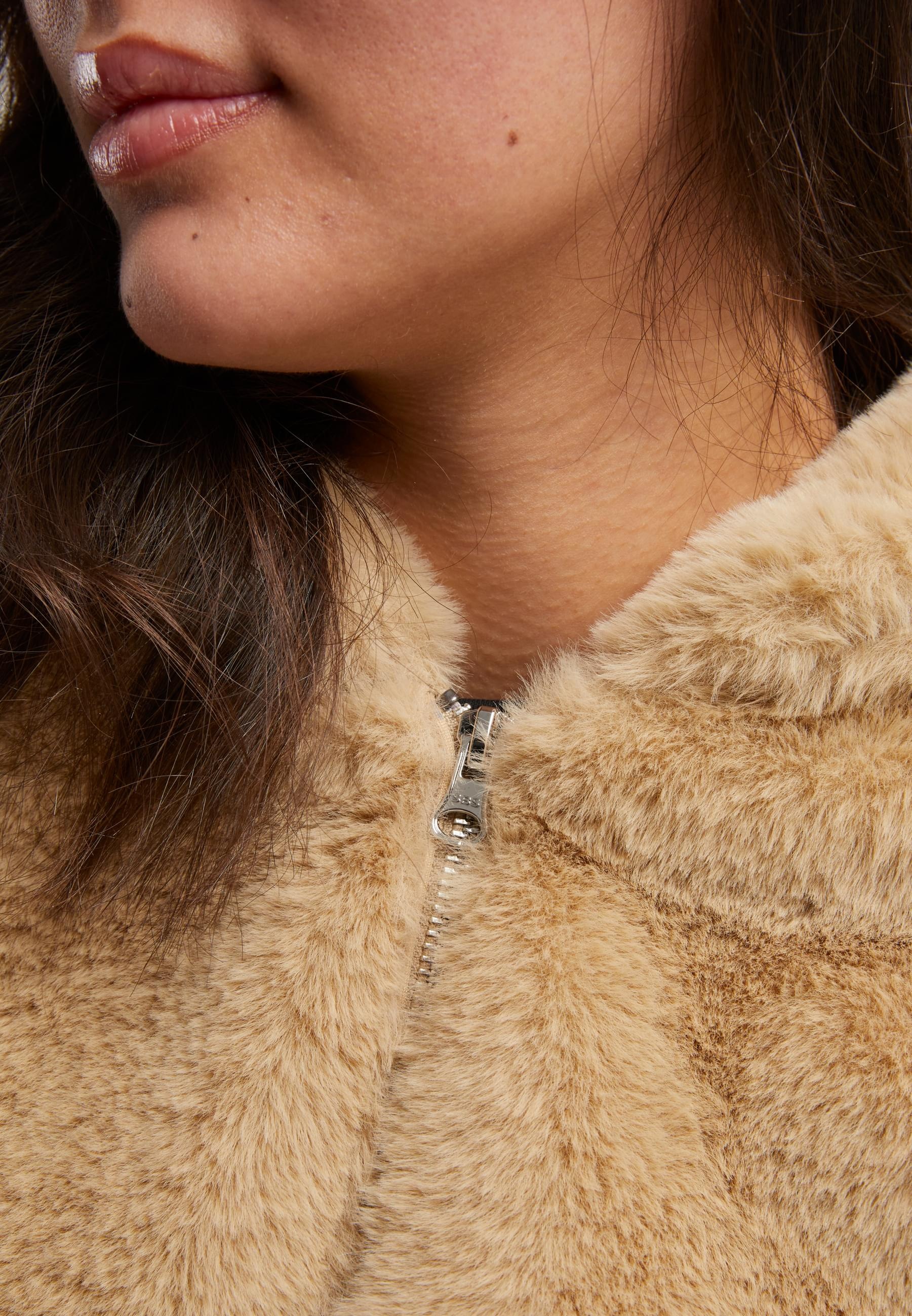 URBAN CLASSICS Sweatjacke »Urban Classics Ladies Full Zip Faux Fur Hoodie«