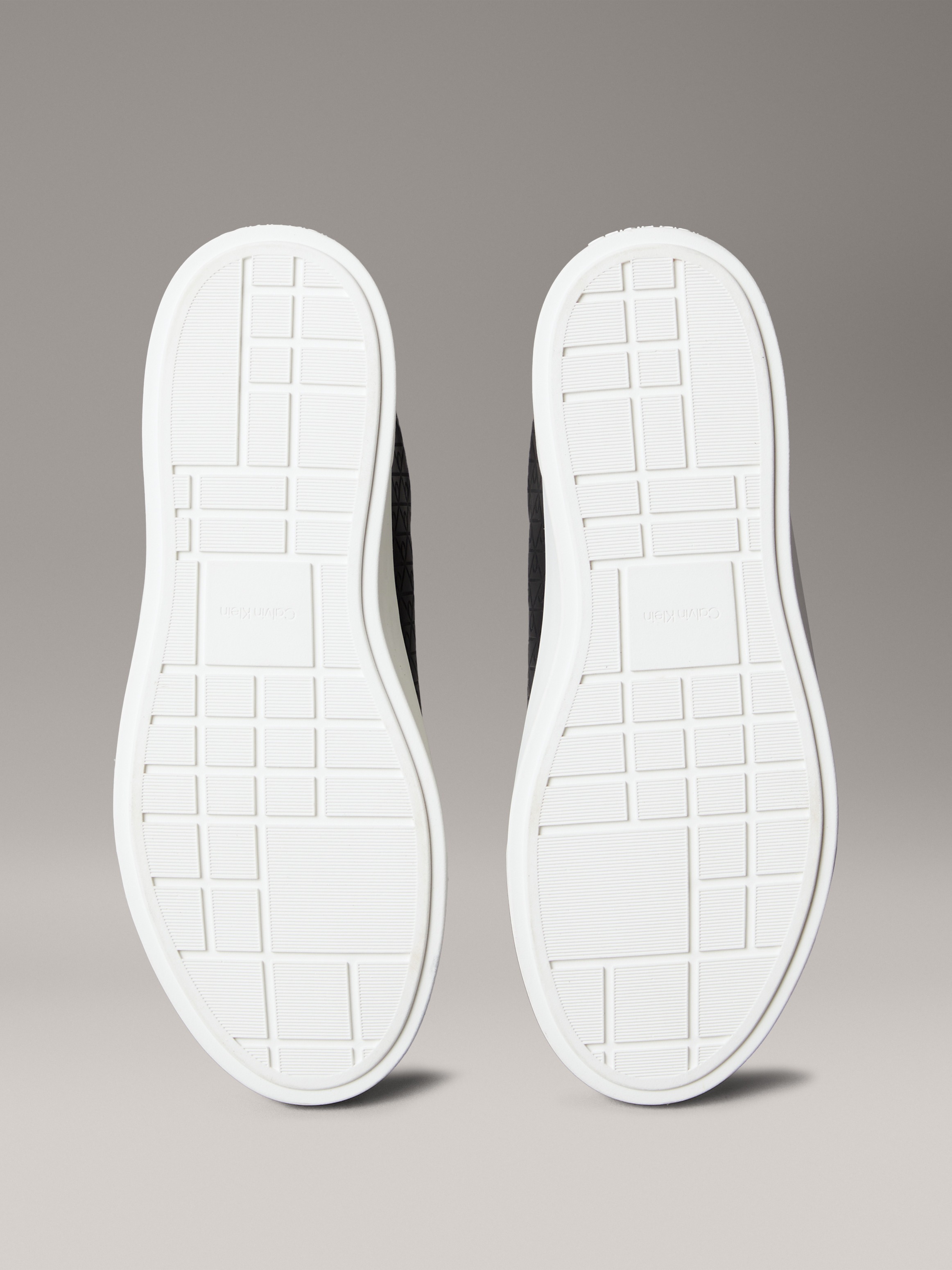 Thumbnail - Calvin Klein Sneaker "LOW PRO CUPS LACE UP LTH AOP" Schnürschuh, Freizeitschuh, Halbschuh mit CK-Muster