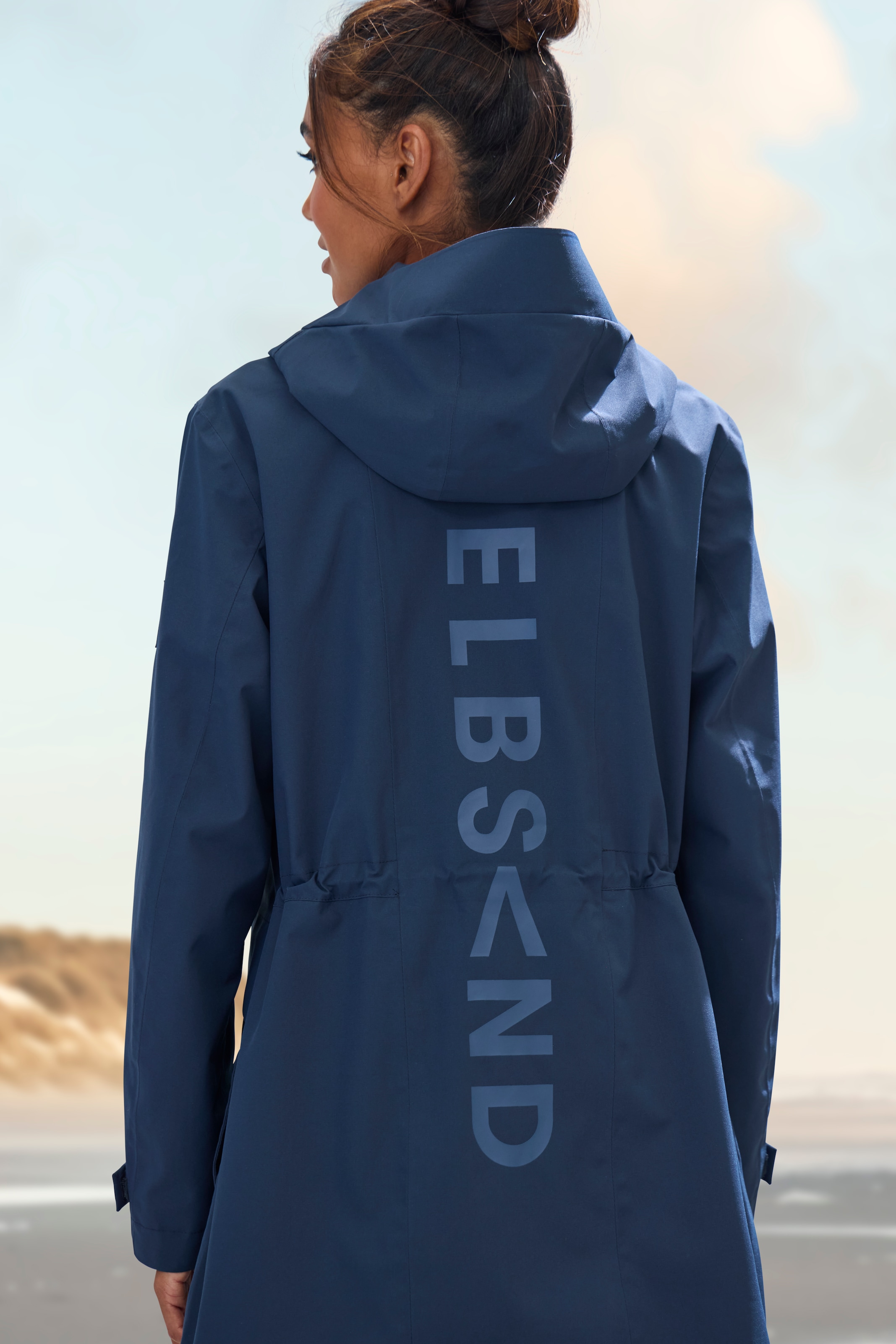 Elbsand Regenjacke, mit Kapuze, mit großem Logoprint auf dem Rücken