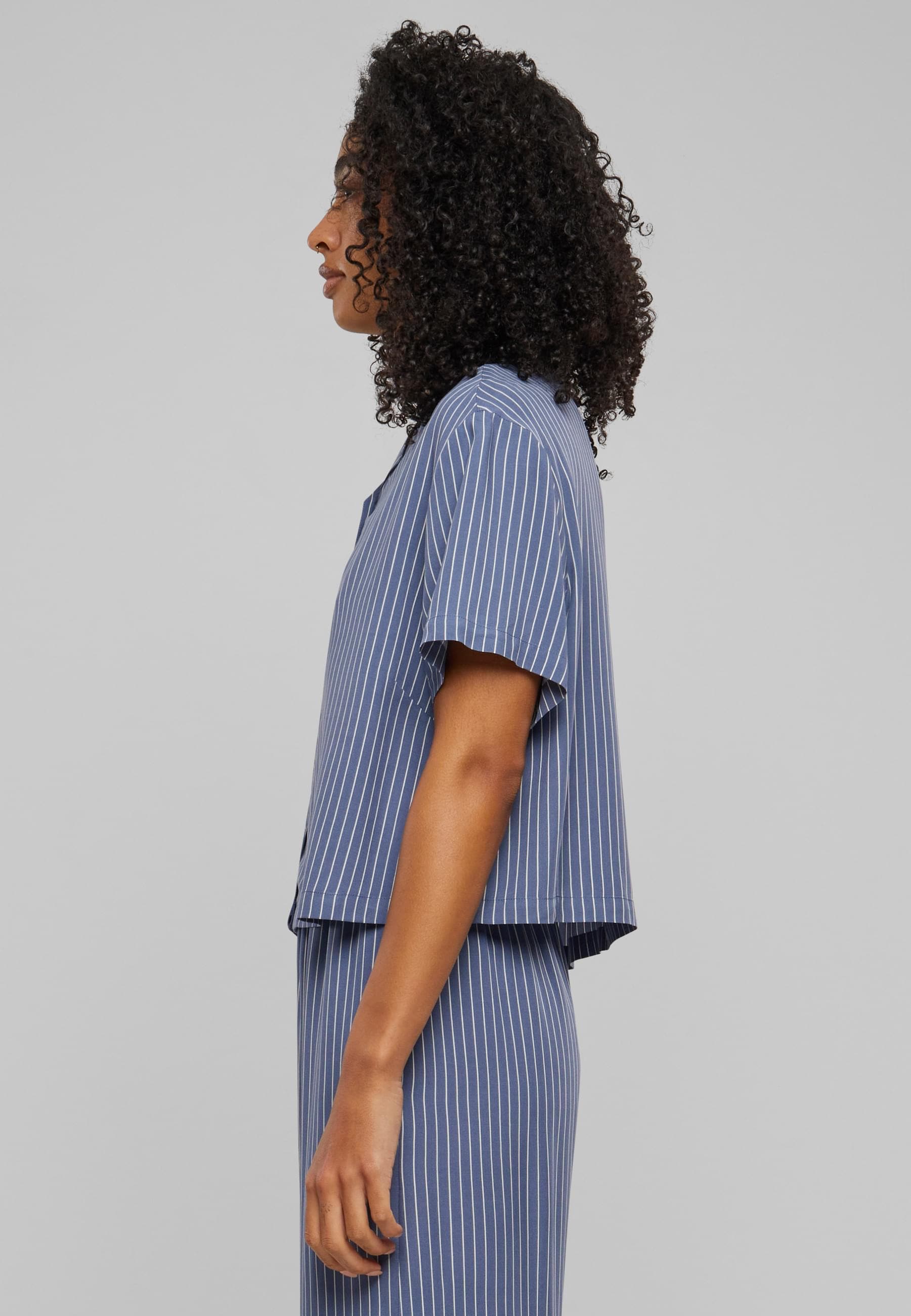 URBAN CLASSICS T-Shirt »Urban Classics Damen Ladies Resort Shirt«, (1 tlg.)