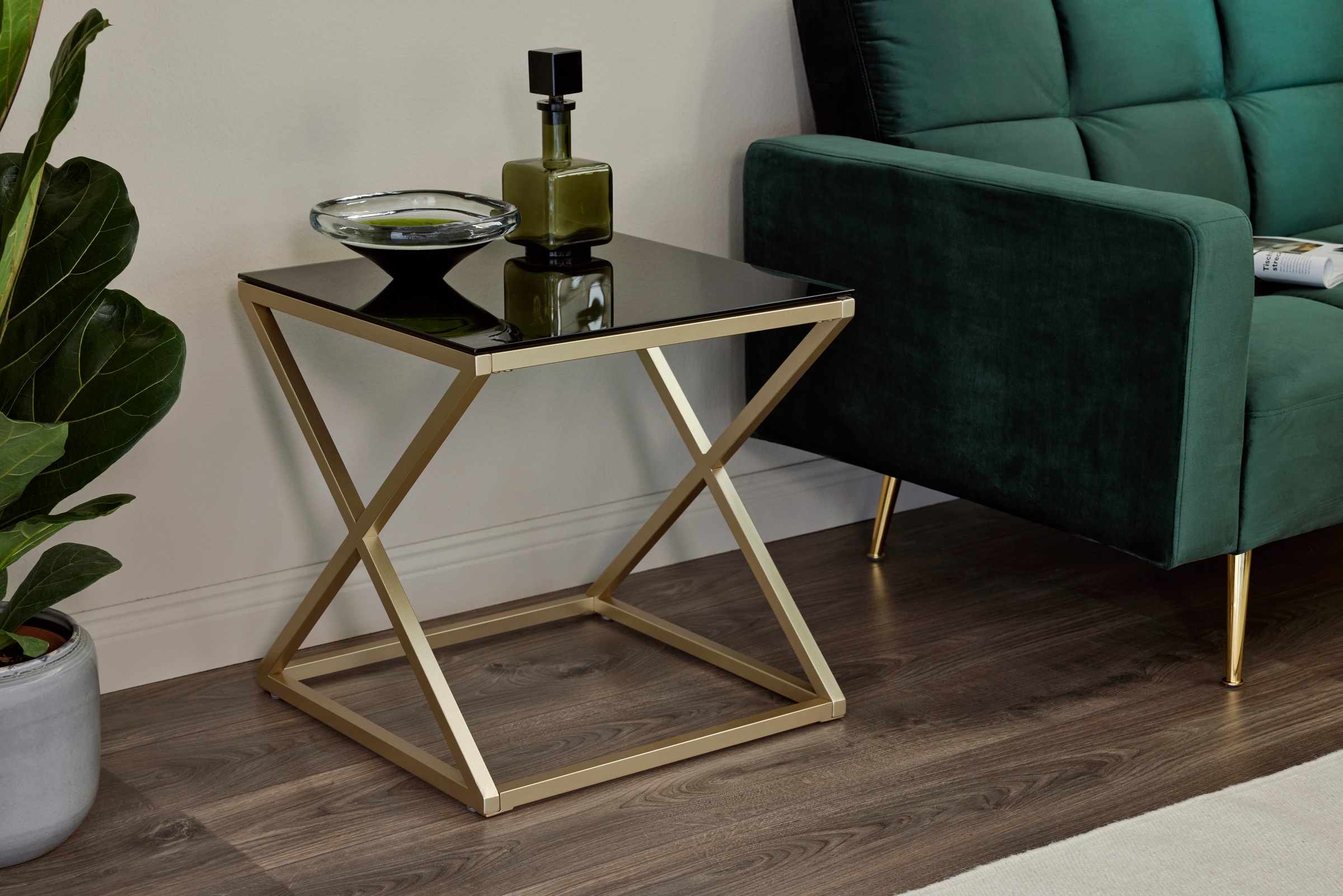Jahnke Beistelltisch »XTRA BY SIDE«, (1 St.), Nachttisch/Beistelltisch in Gold-Look, aus Sicherheitsglas gefertigt