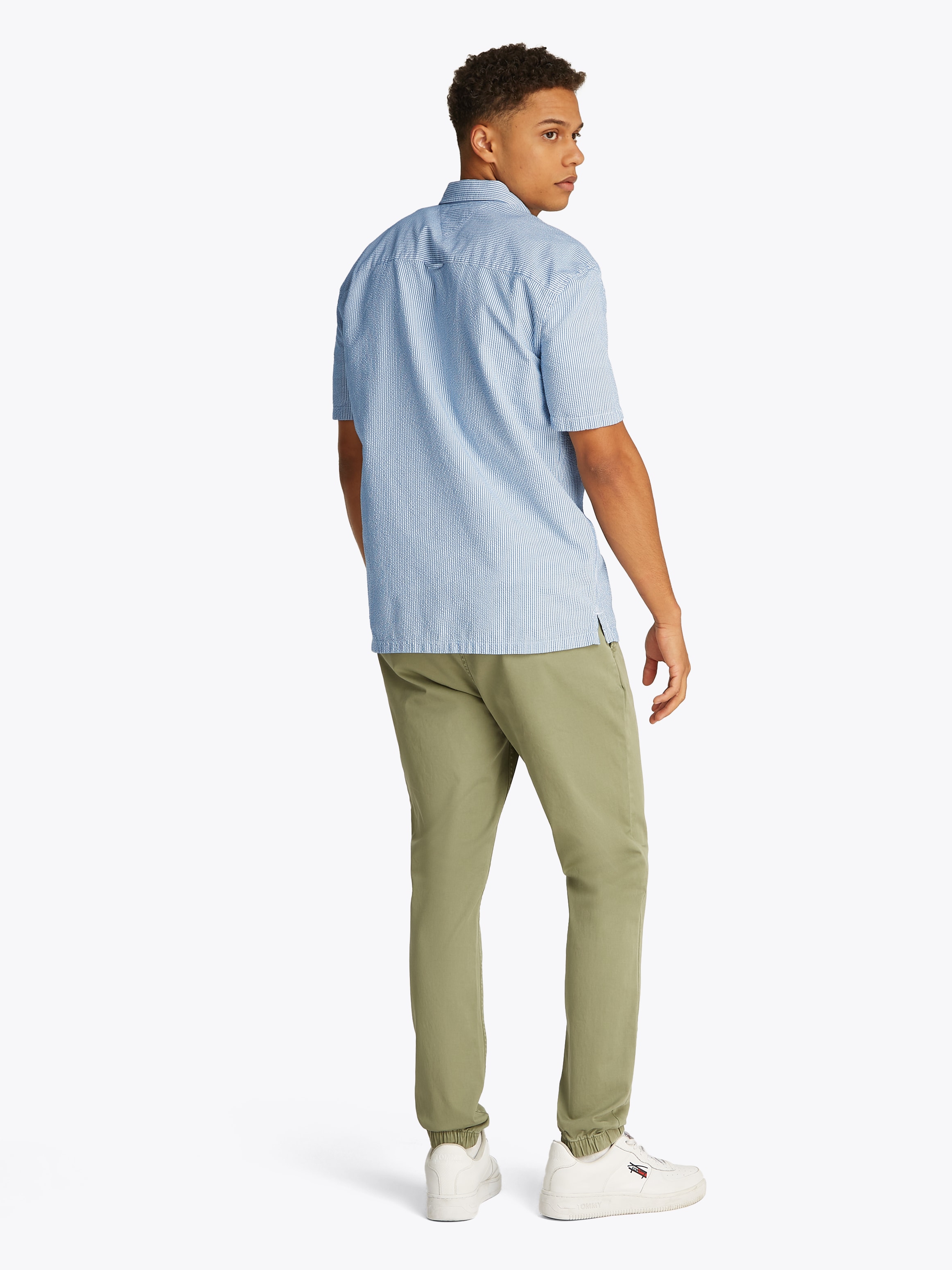 Tommy Jeans Kurzarmhemd »TJM REG SEERSUCKER STP SS SHIRT«, fein gestreift