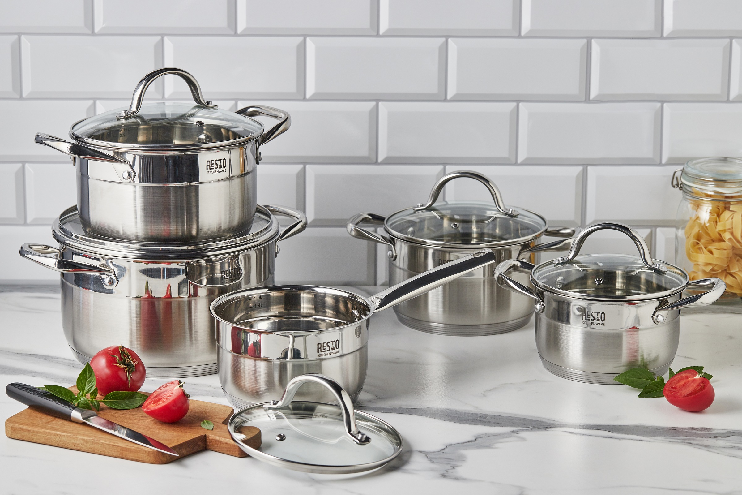 RESTO Kitchenware Topf-Set »RIGEL, spülmaschinengeeignet« Set, 1x Soßentopf Ø 16 cm m. Deckel, 4x Kochtopf Ø 16/18/20/24 cm m. Deckel, 10 tlg. Edelstahl 18/10