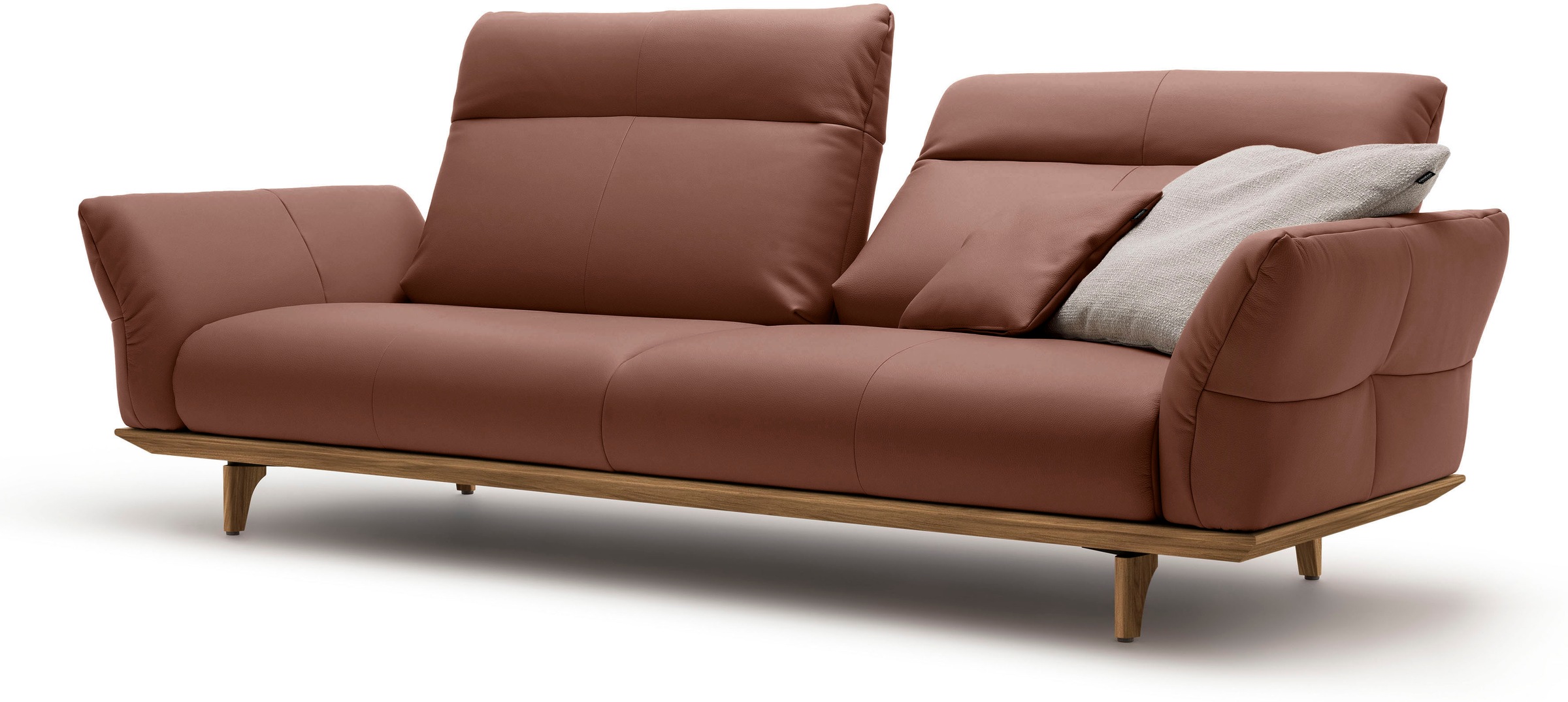 Creation BY ROLF BENZ 3,5-Sitzer »CR.460«, Sockel und Füße in Nussbaum, Breite 228 cm