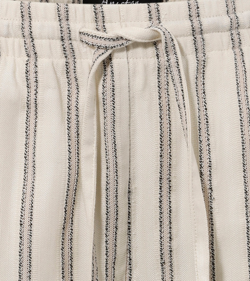 Aniston CASUAL Shorts, mit Glitzerfäden verzierte Streifen