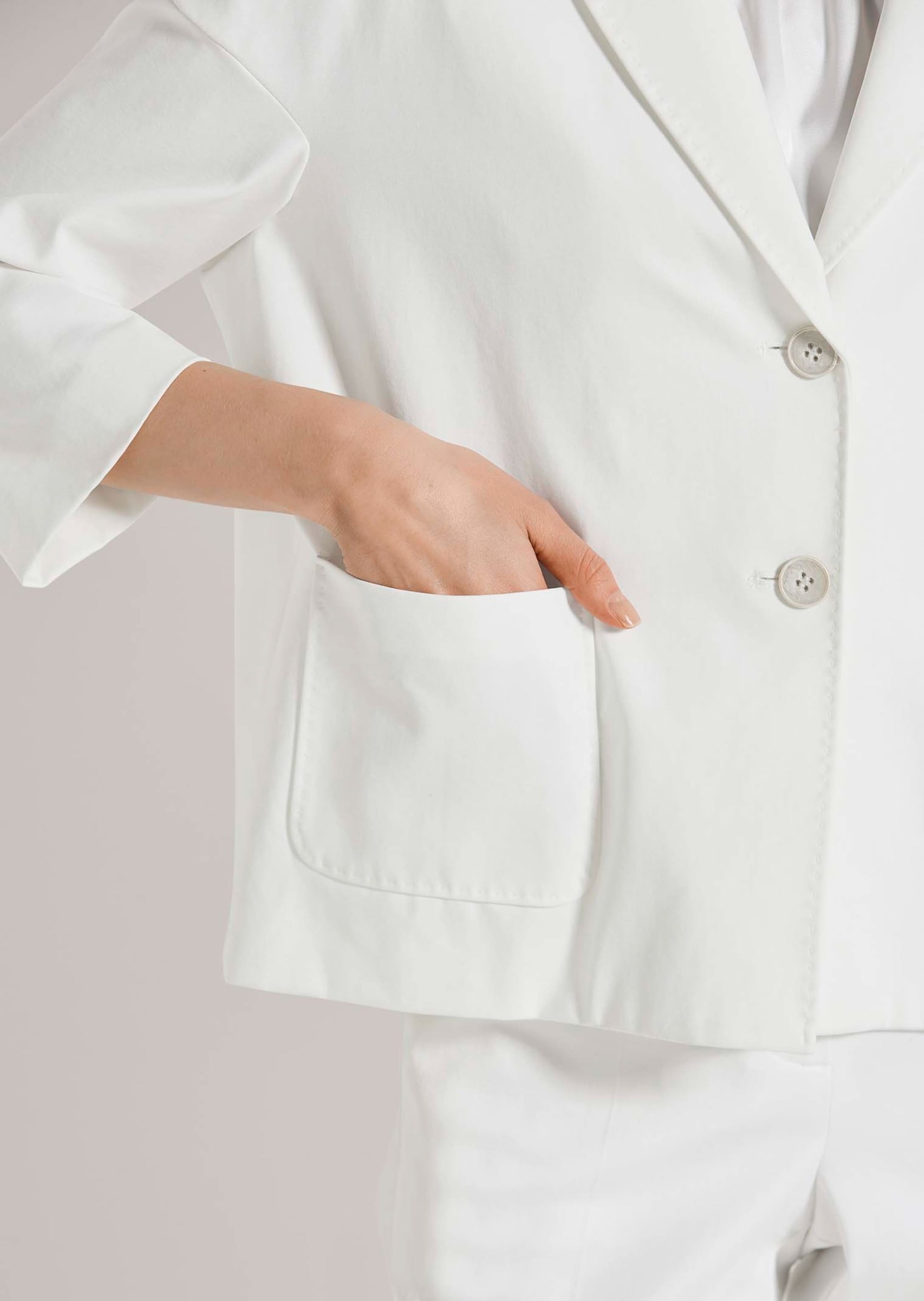 MADELEINE Kurzblazer »Blazer Kurzblazer mit Zierstich«