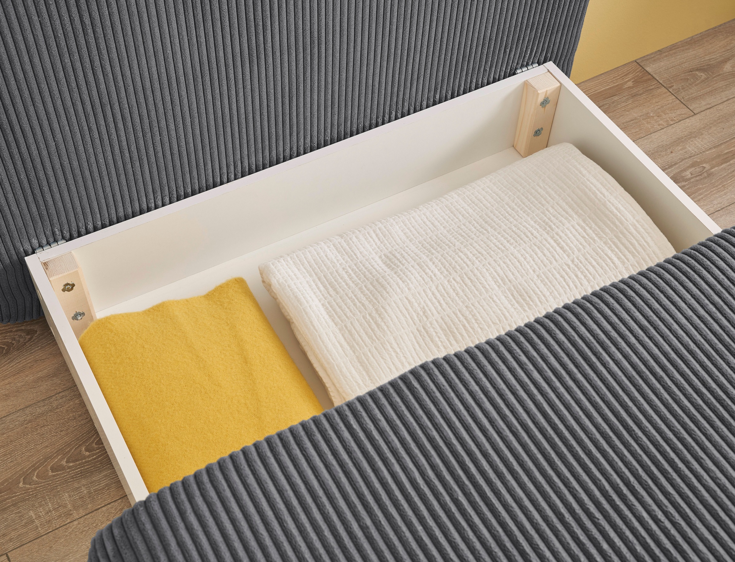 ED EXCITING DESIGN Schlafsofa »Charlie«, Schlafsessel mit Bettkasten & 1 Rückenkissen