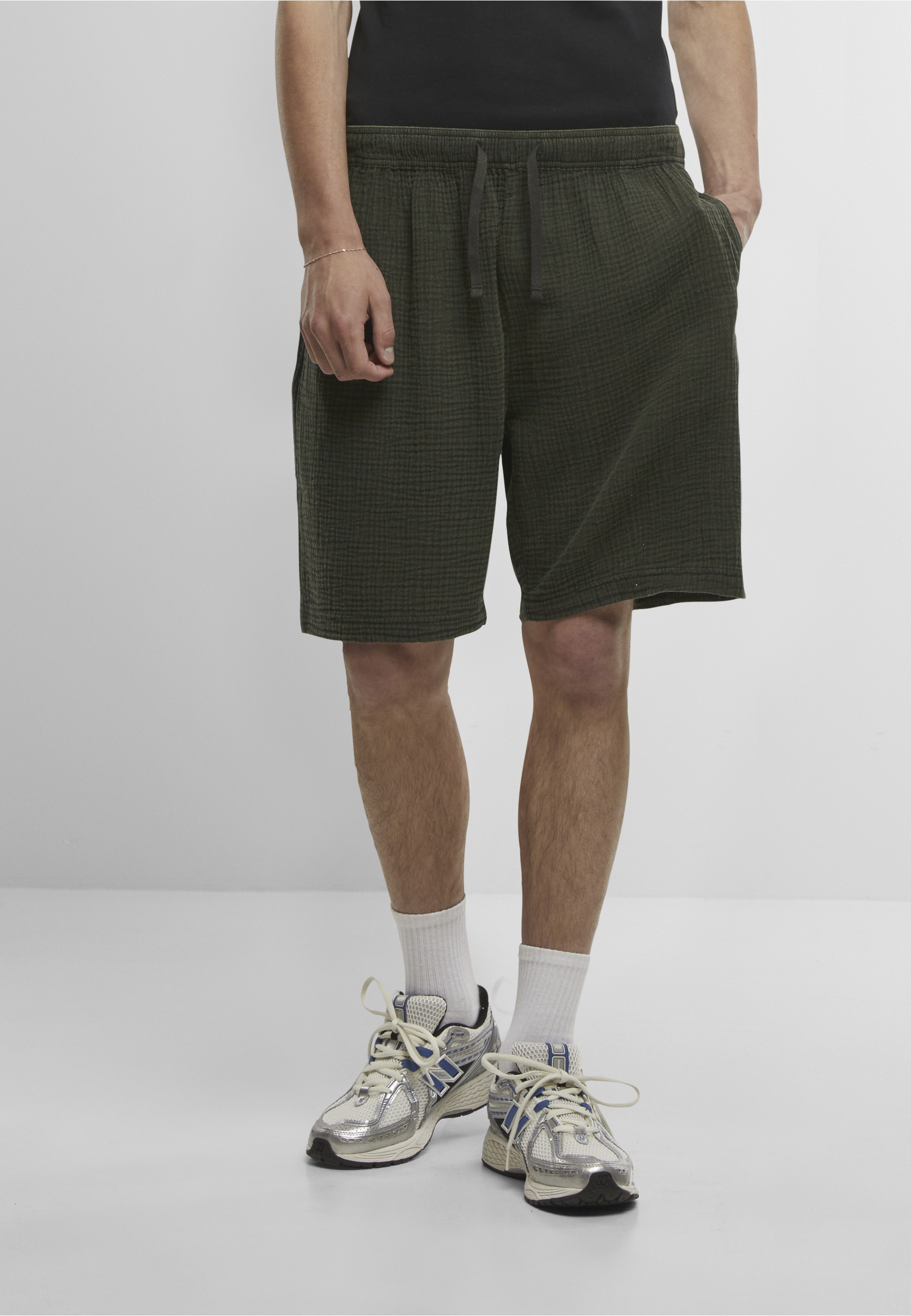 URBAN CLASSICS Shorts »Urban Classics Acid Washed Musselin Shorts«