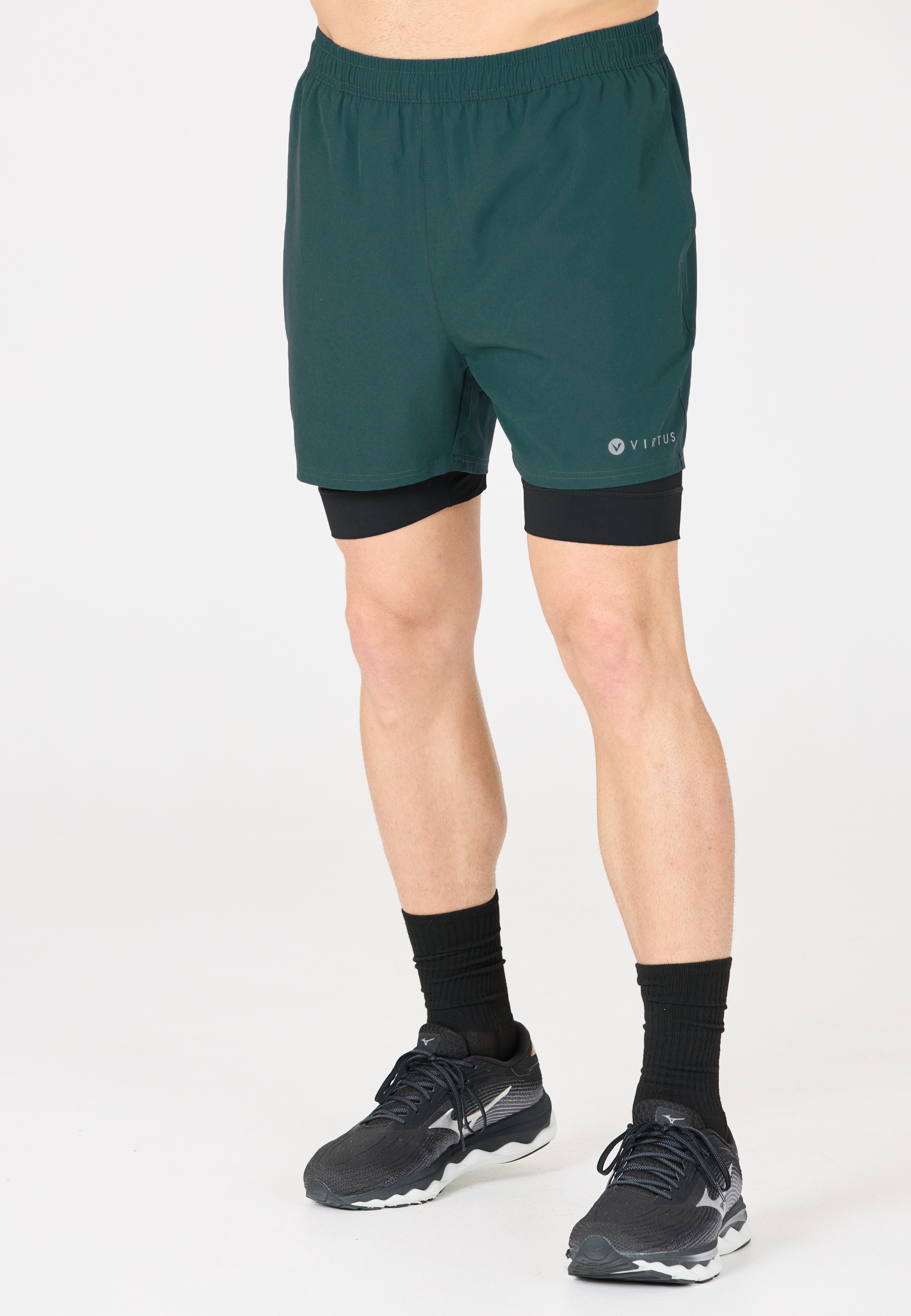 Shorts »Zayne«, mit 4-Wege-Stretch und Innenhose