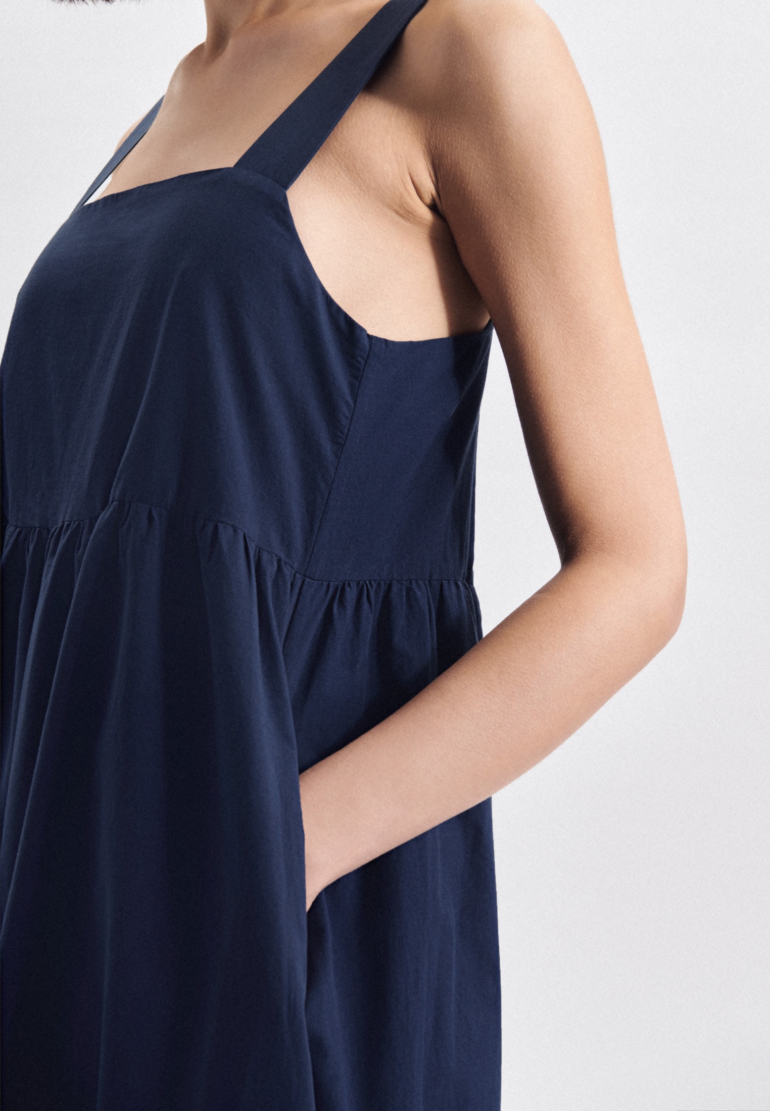 seidensticker Sommerkleid »Schwarze Rose«, Ohne Arm Karree Stickerei