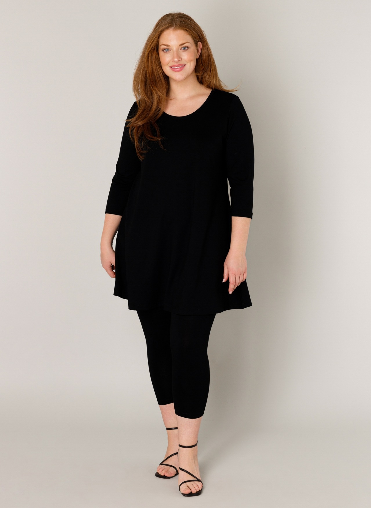 Thumbnail - Base Level Curvy Tunikashirt "Aria", mit Rundhalsausschnitt