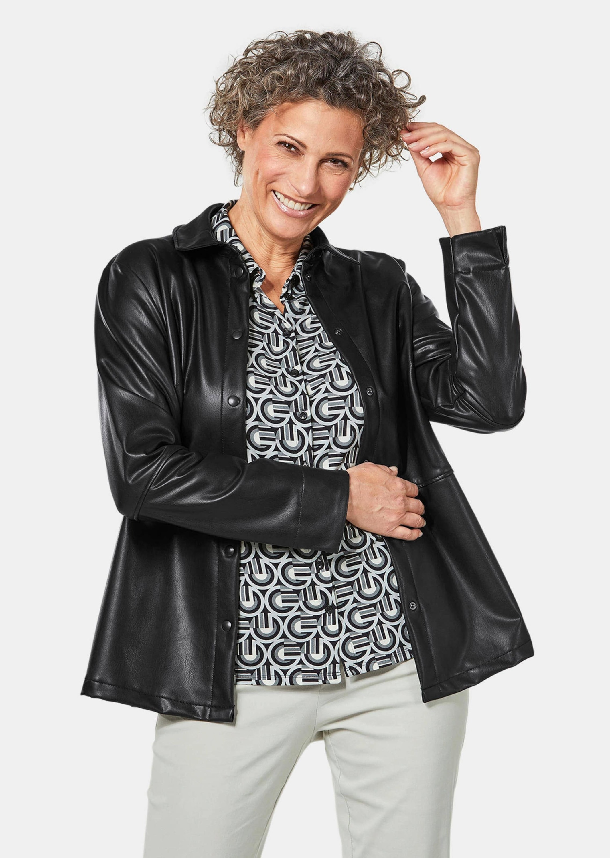 GOLDNER Jackenblazer "Kurzgröße Lässige Blusenjacke in Lederoptik" Ohne günstig online kaufen