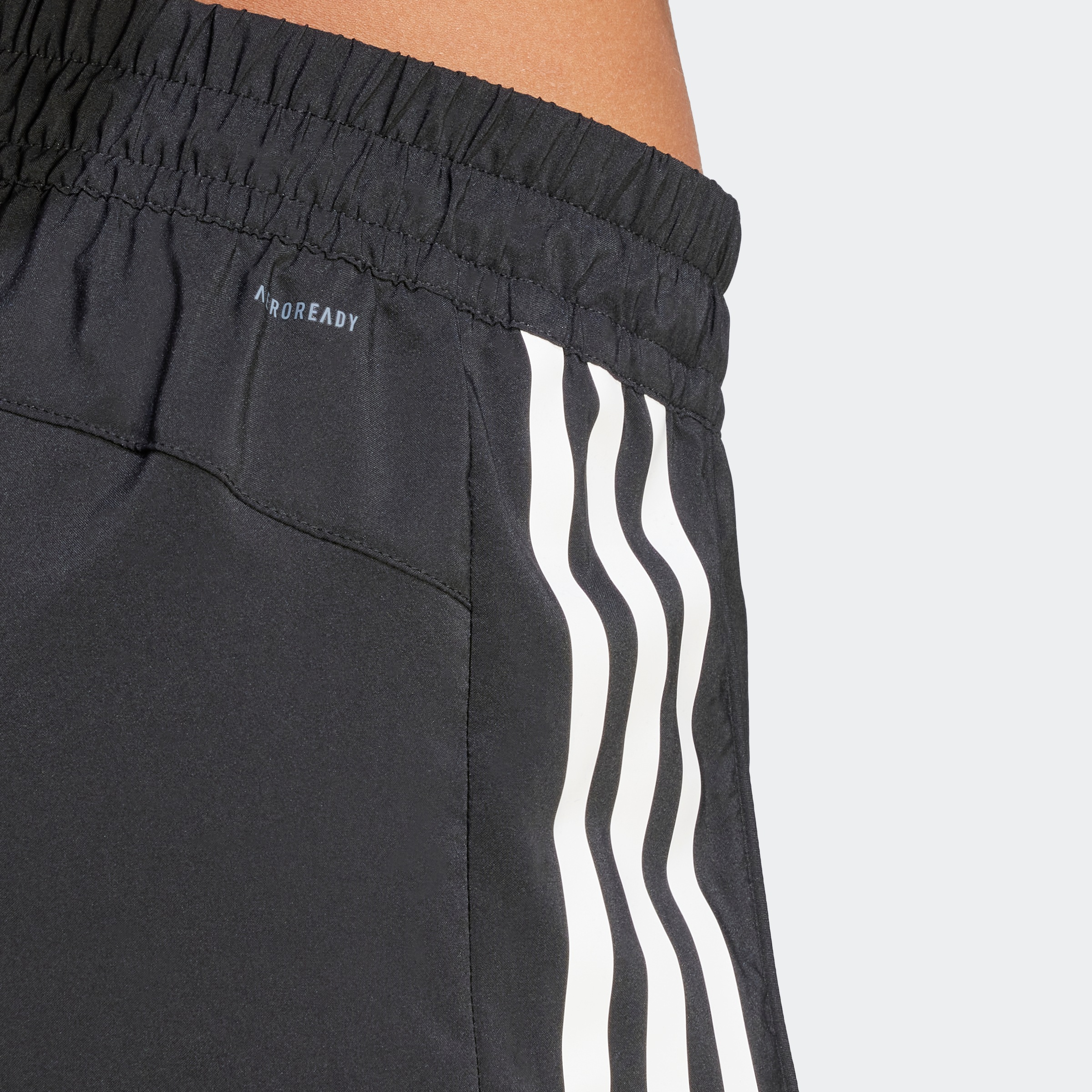 adidas Performance Shorts »AEROREADY HYPERGLAM 5-INCH WOVEN«, (1 tlg.)