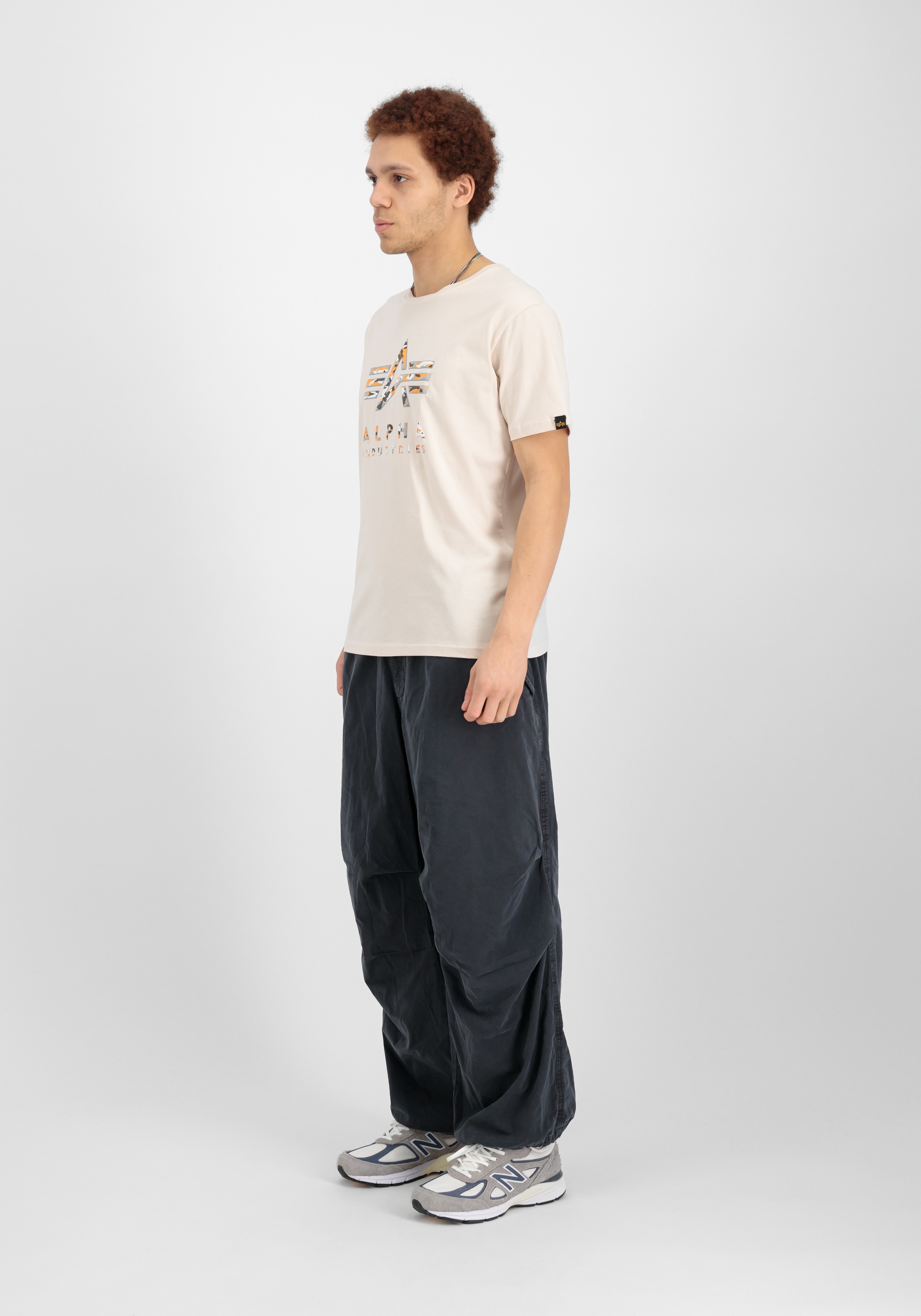 Thumbnail - Alpha Industries T-Shirt "Camo Puff Print T-Shirt"