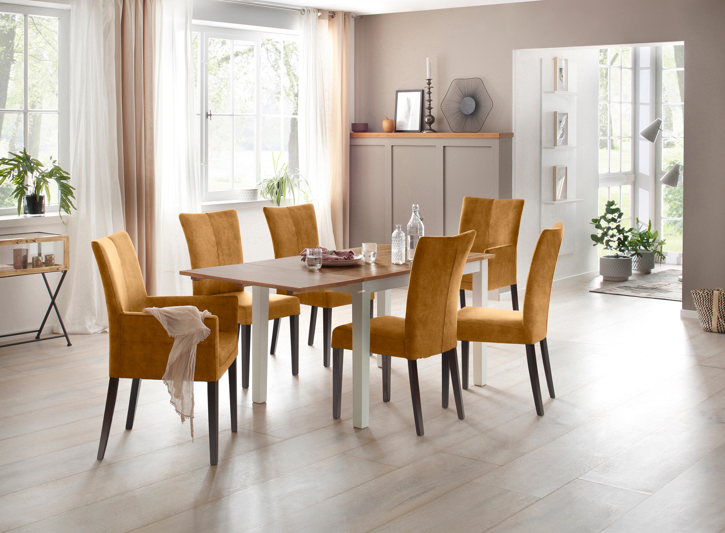 Home affaire Armlehnstuhl »Aspen«, Samtvelours, Beine aus massiver Buche, wengefarben lackiert