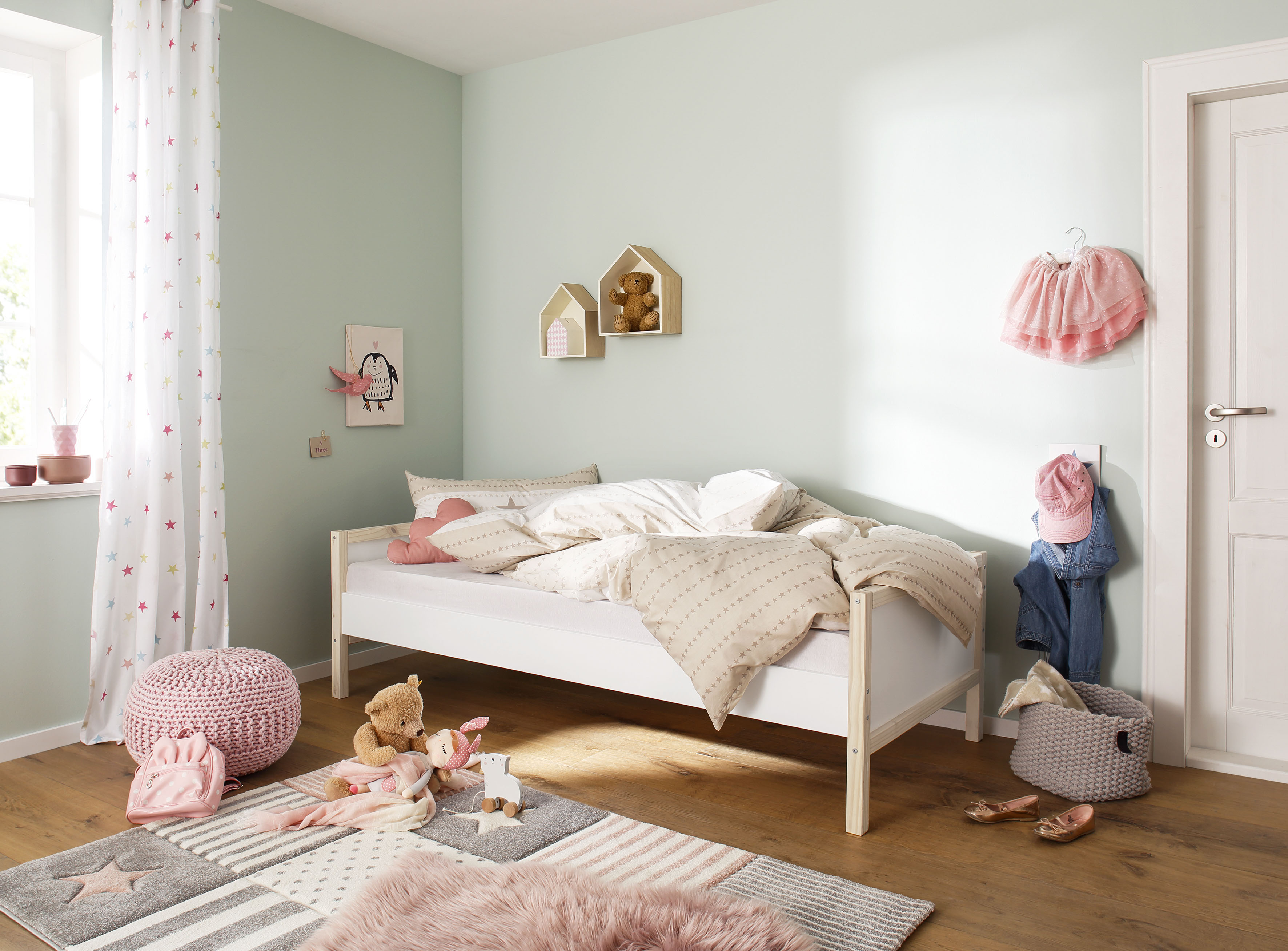 Lüttenhütt Daybett Janne, aus schönem massivem Kiefernholz, Einzelbett, in verschiedenen Farbvarianten erhältlich, Liegefläche 90x200 cm
