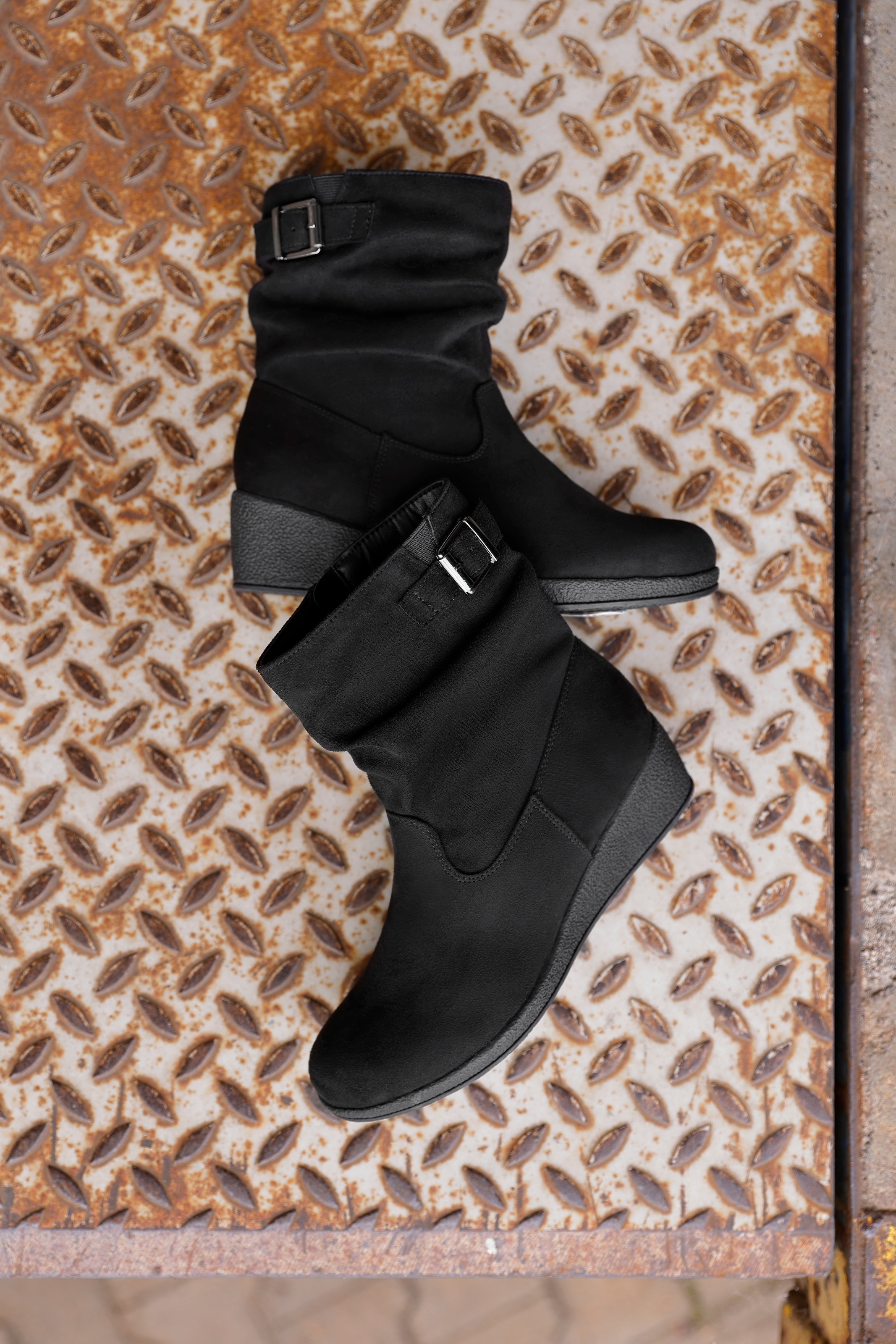 Aniston SHOES Keilstiefelette, Keilboots, Casual-Stiefelette mit slouchy Schaft - NEUE KOLLEKTION