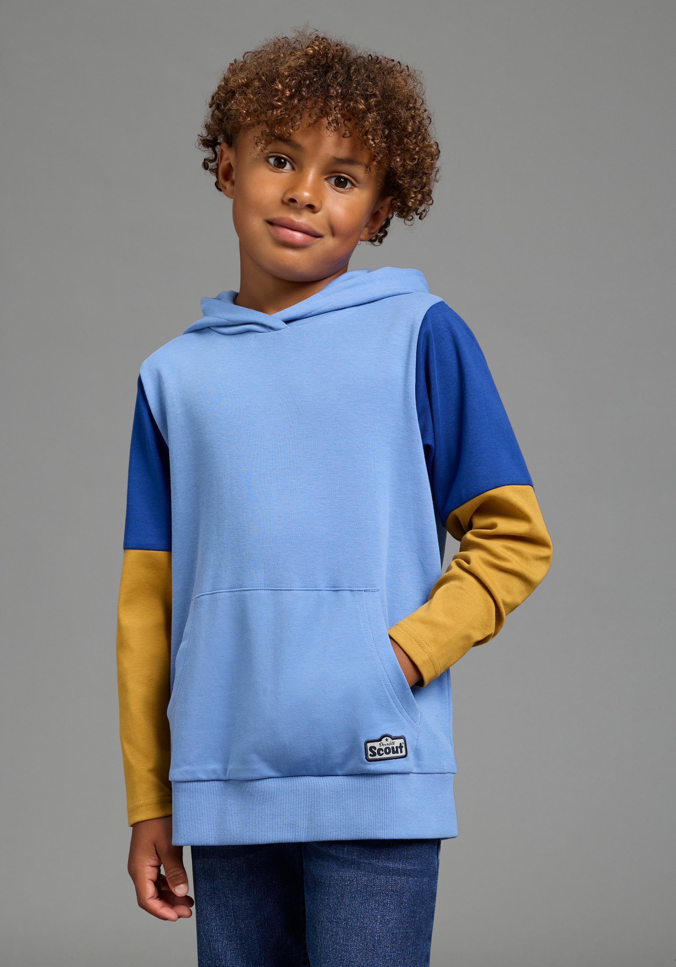 Scout Kapuzenshirt "Shirt in colorblocking Design - NEU von SCOUT" Kapuzenshirt mit kontrastfarbigen Ärmeln, mit Kängurutasche