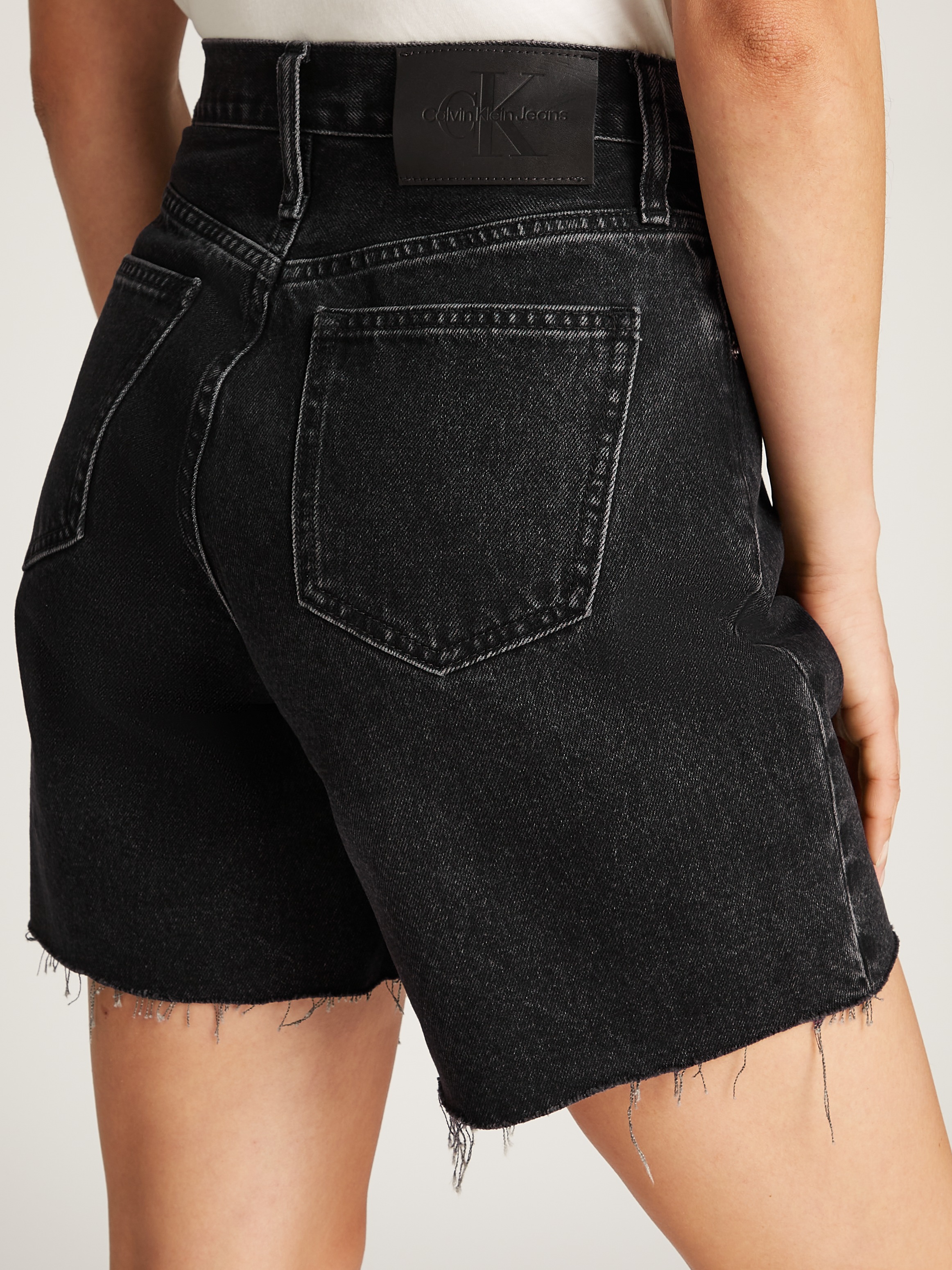 Calvin Klein Jeans Bermudas "BERMUDA SHORT", mit Fransensaum günstig online kaufen