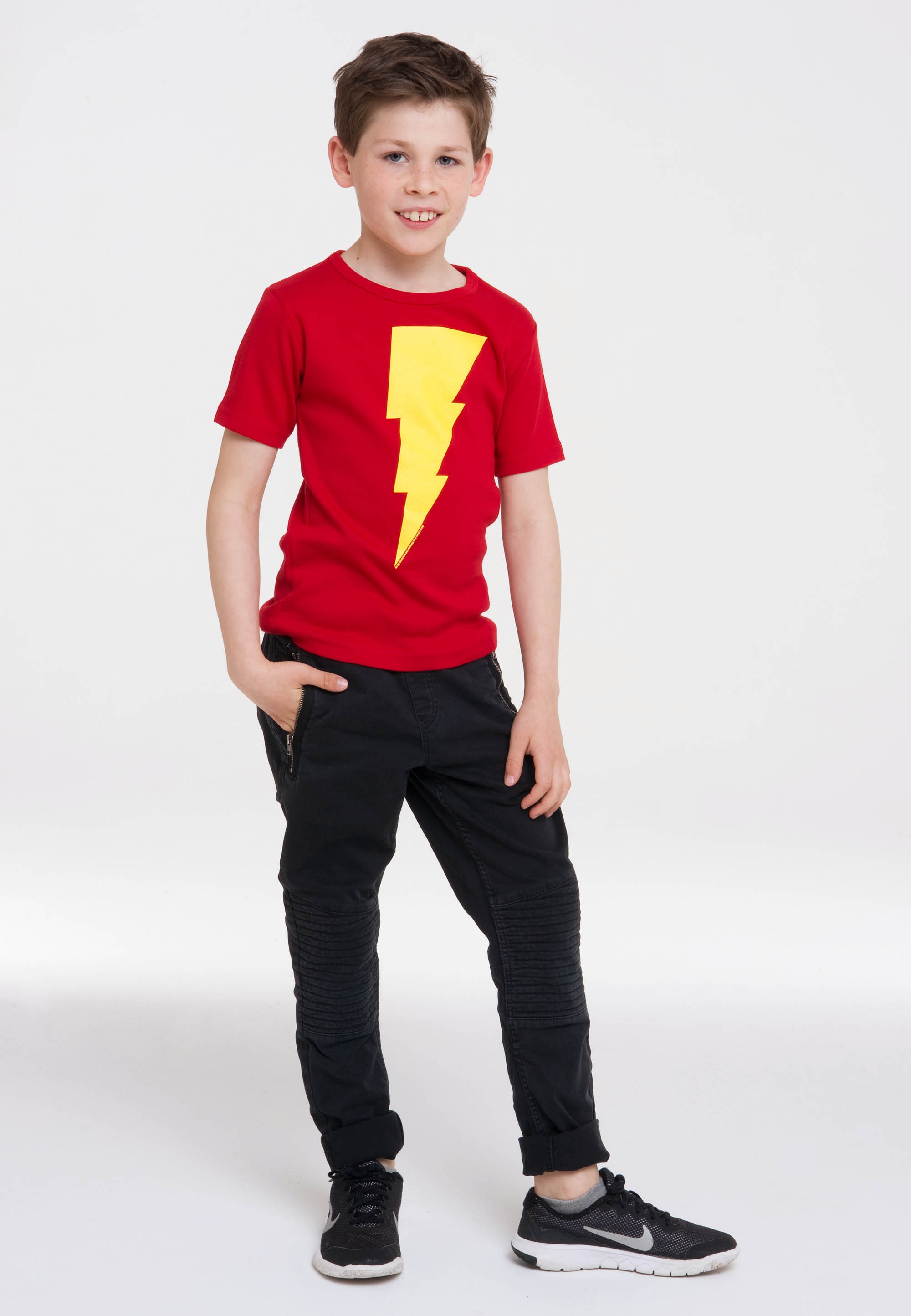 LOGOSHIRT T-Shirt »Shazam-Logo«, mit coolem Print