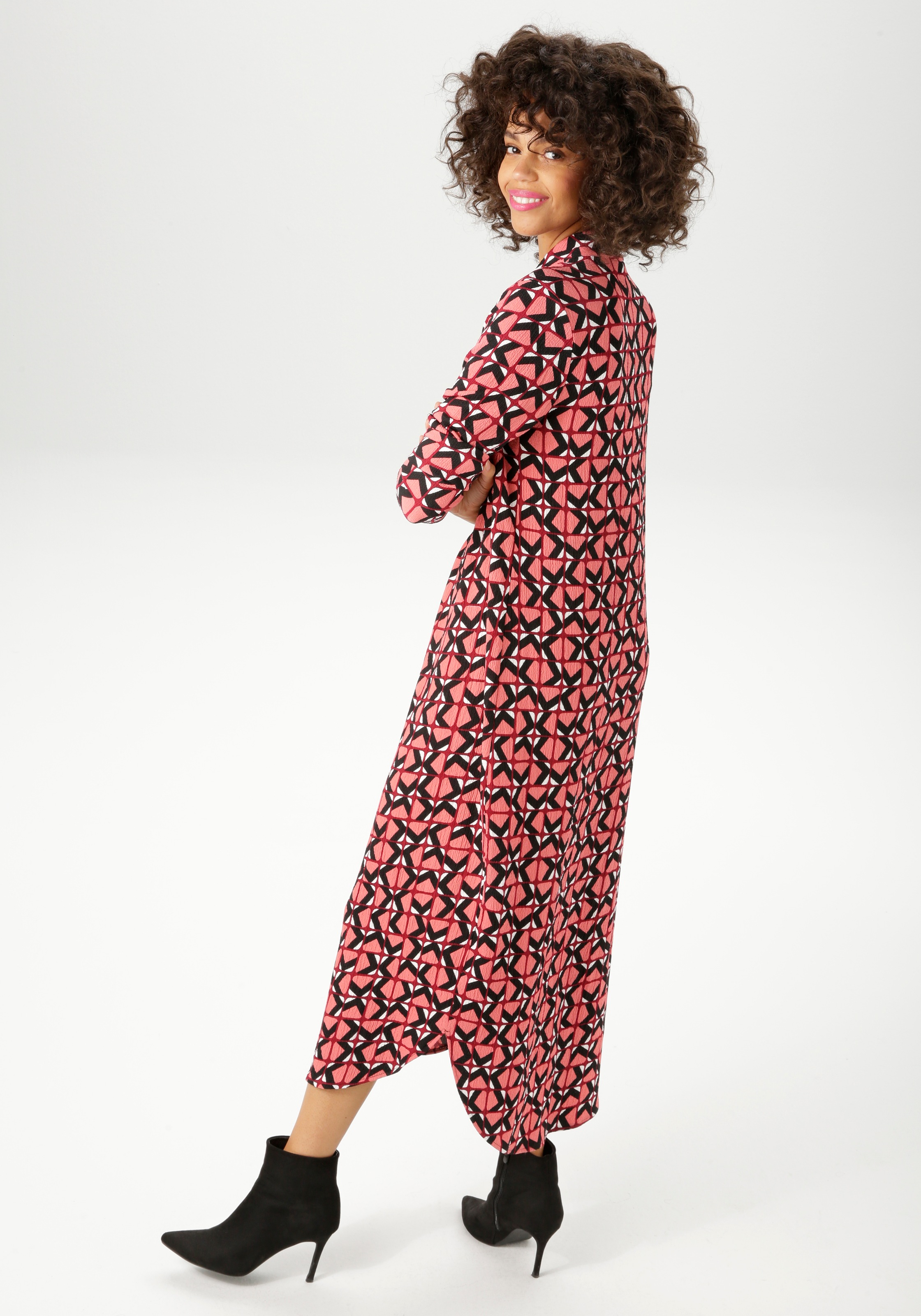 Thumbnail - Aniston CASUAL Midikleid mit grafischem Retro-Muster - jedes Teil ein Unikat