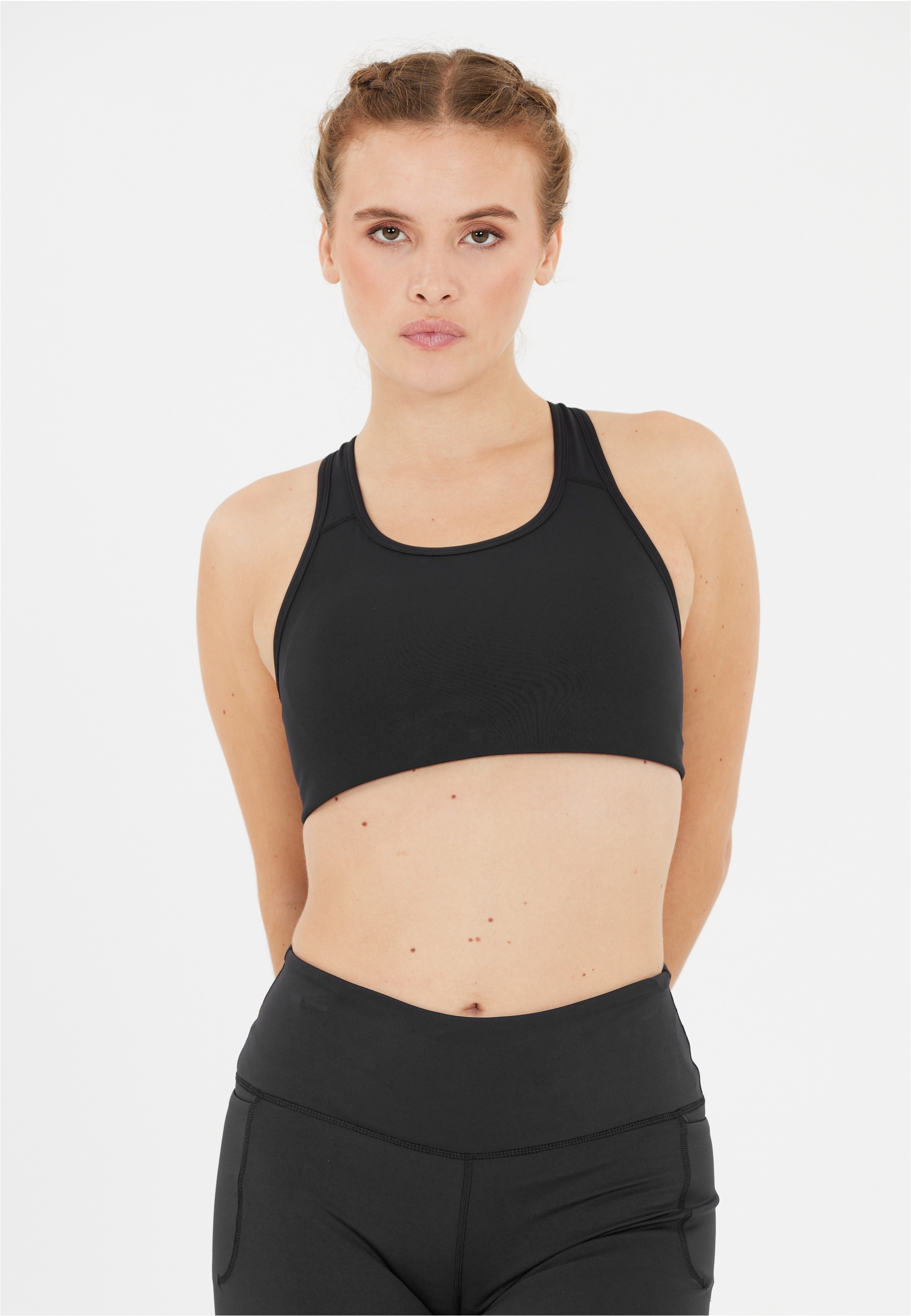 ENDURANCE "Alanie" mit bequemen Cups und Racerback-Design