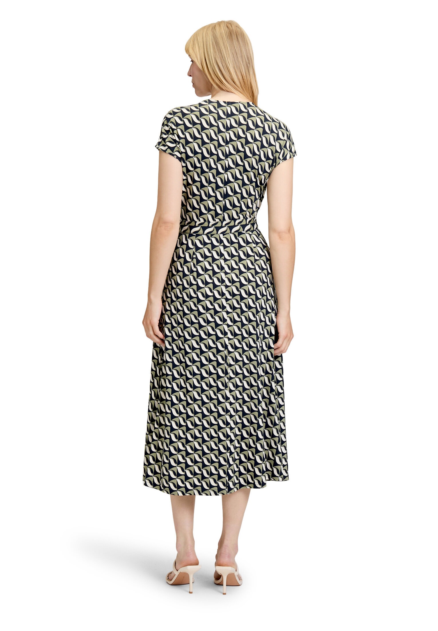Betty Barclay Jerseykleid »Damen mit V-Ausschnitt« Eingrifftaschen