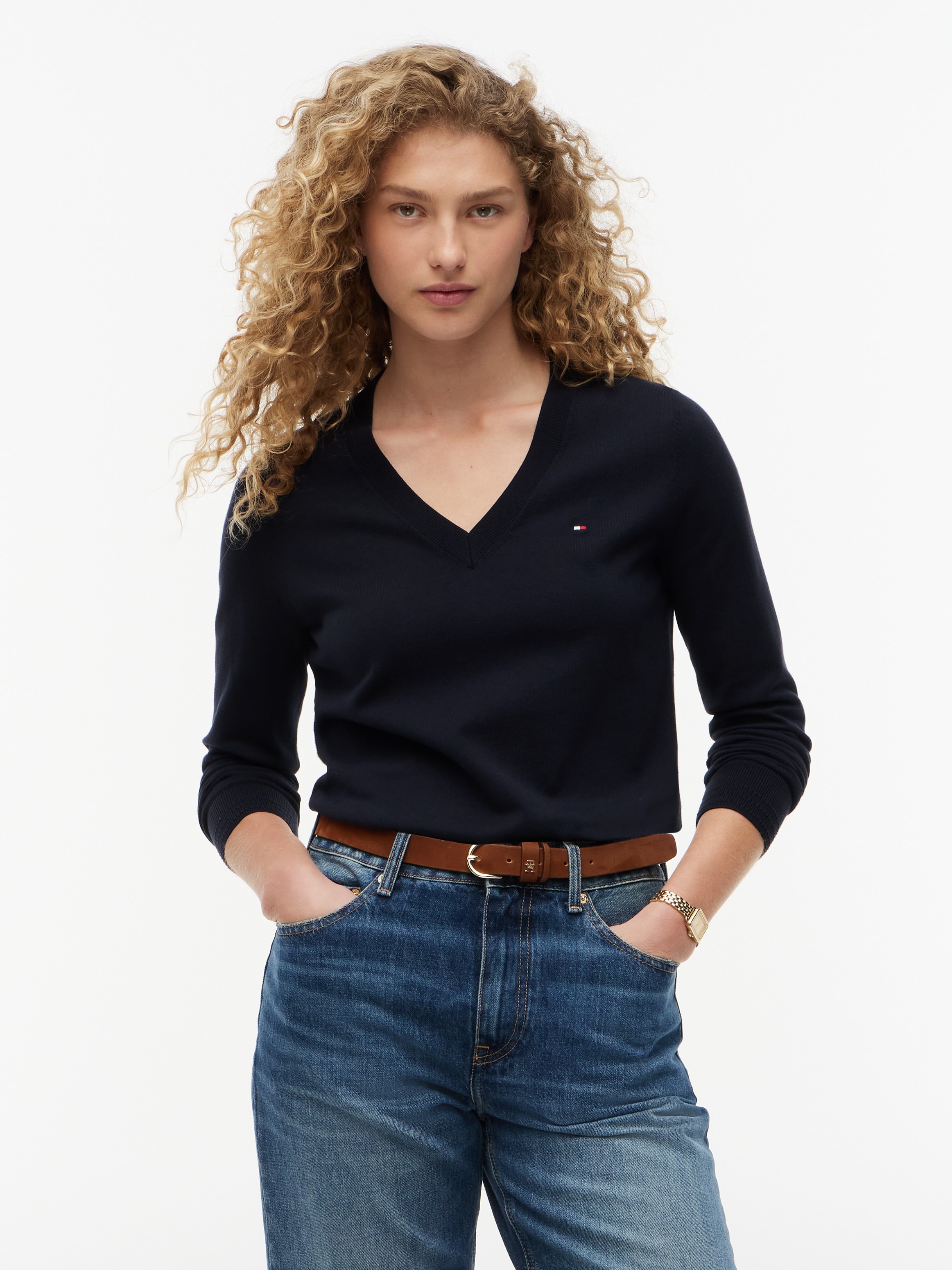 Tommy Hilfiger V-Ausschnitt-Pullover "CO JERSEY STITCH V-NK SWEATER" Kontrastfarbene Streifen im Ausschnitt und Logo Stickerei am Ärmel