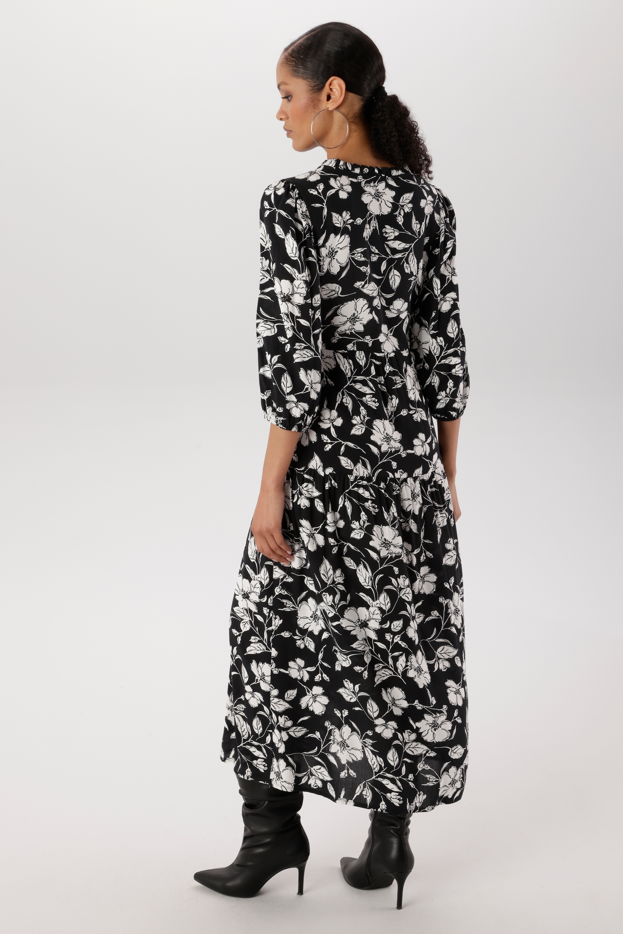 Aniston SELECTED Maxikleid mit fantasievollen und malerischen Blumendruck - NEUE KOLLEKTION