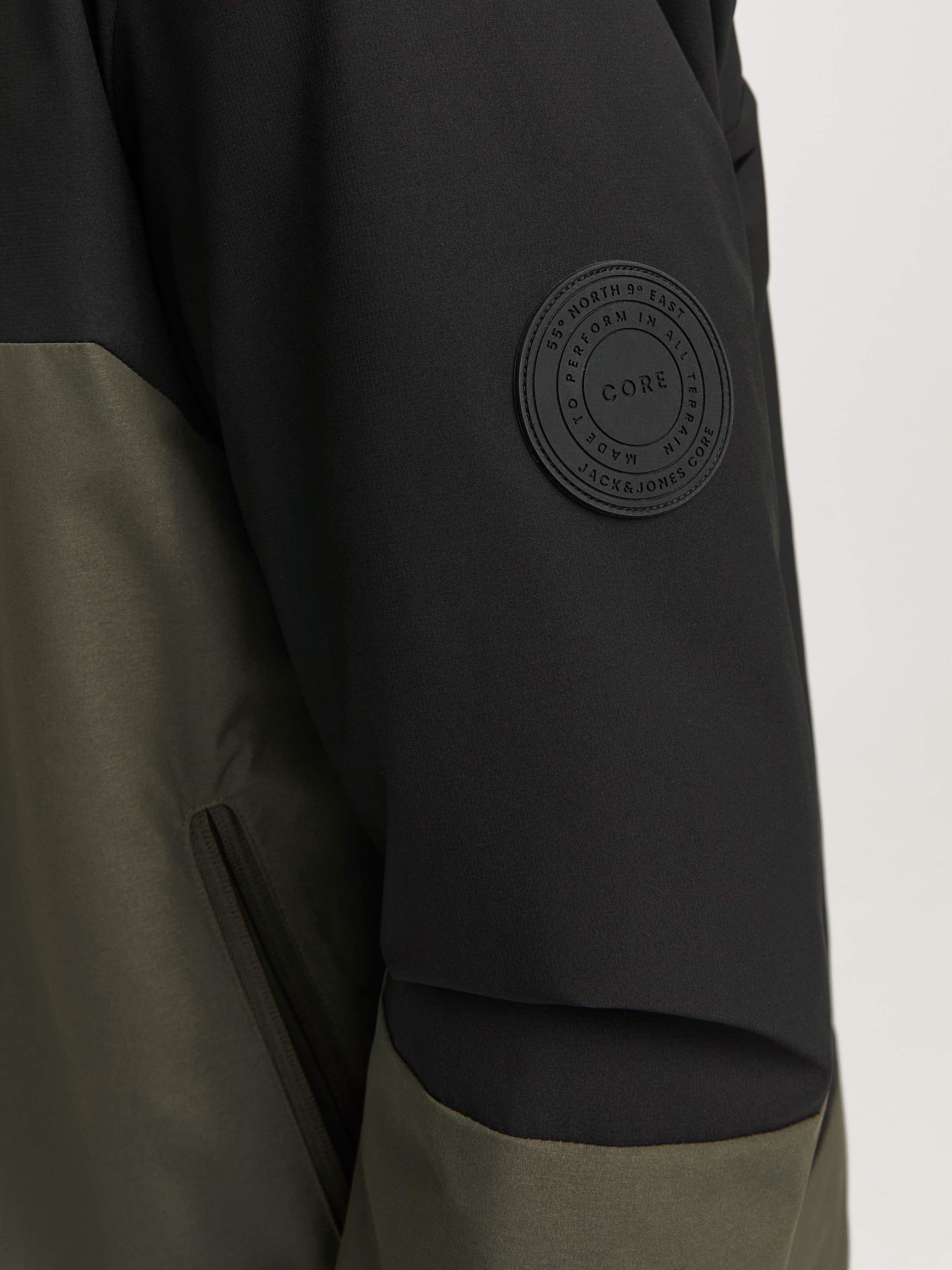 Jack & Jones Outdoorjacke »JCOAIDEN TRANSITIONAL JACKET SN«, mit Kapuze
