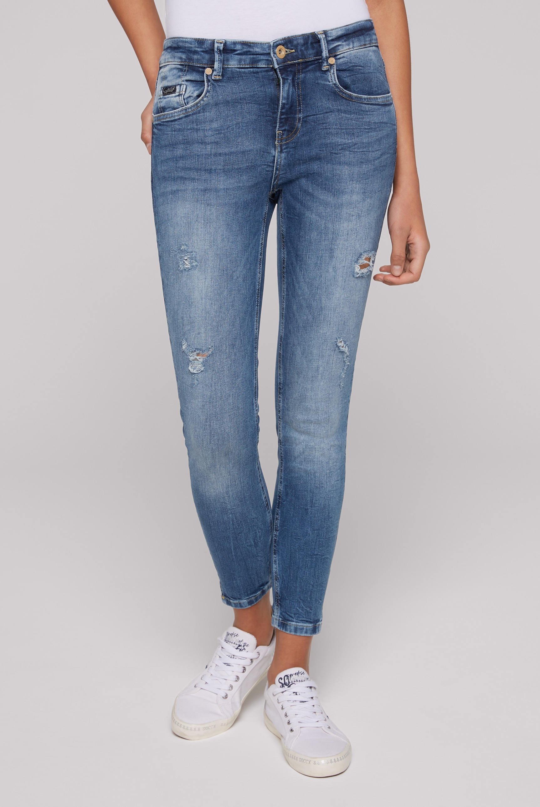SOCCX Slim-fit-Jeans, mit Schlitz am Saum
